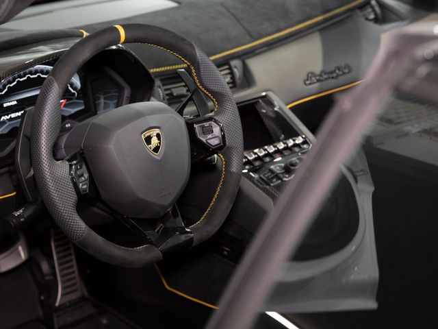 2020 Lamborghini Aventador SVJ Roadster, 7/15