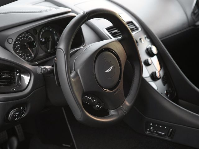2019 Aston Martin Vanquish Zagato, 18/20