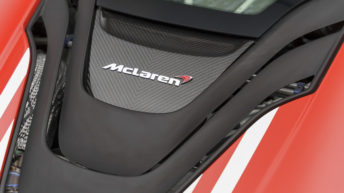 2015 McLaren P1 GTR, 23/24