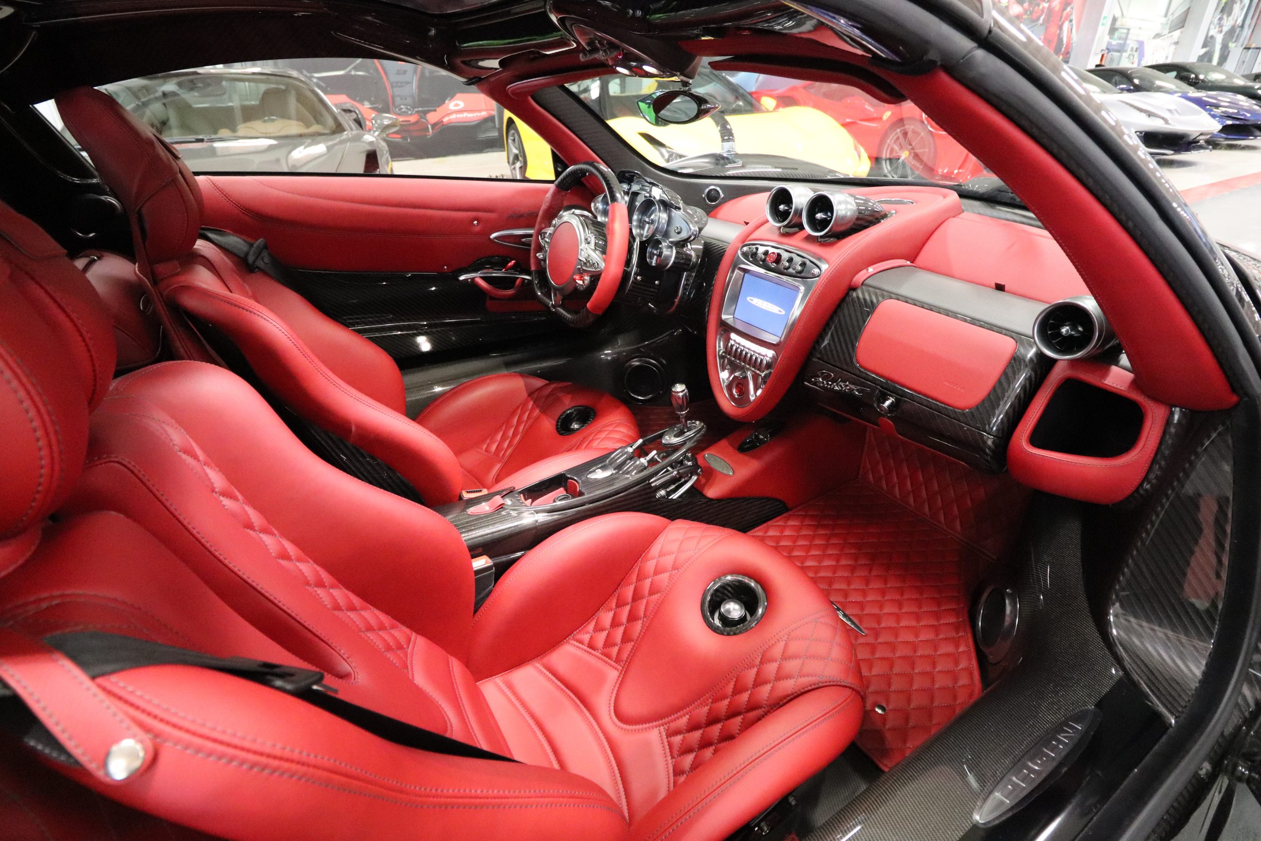 2019 Pagani Huayra Roadster, 15/16