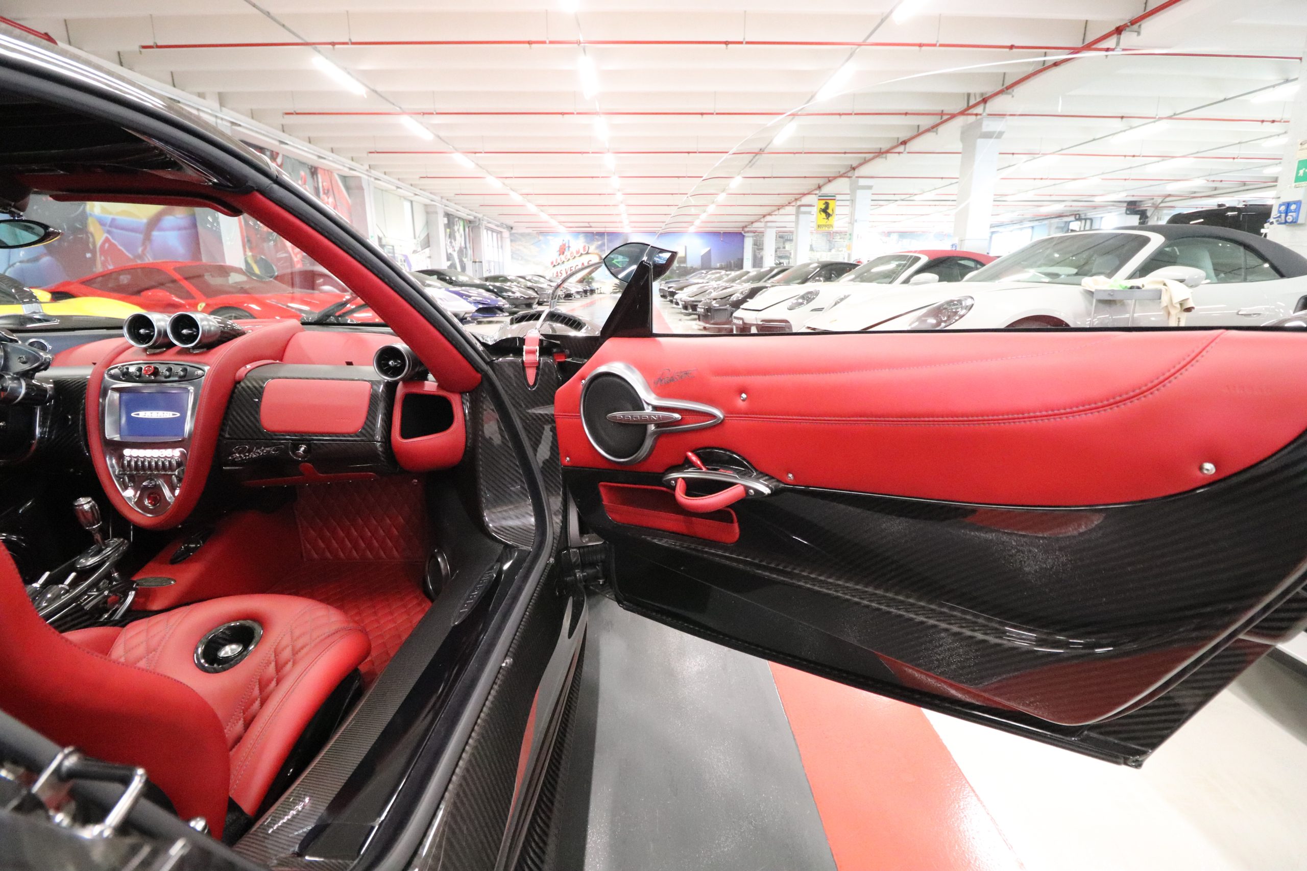 2019 Pagani Huayra Roadster, 16/16