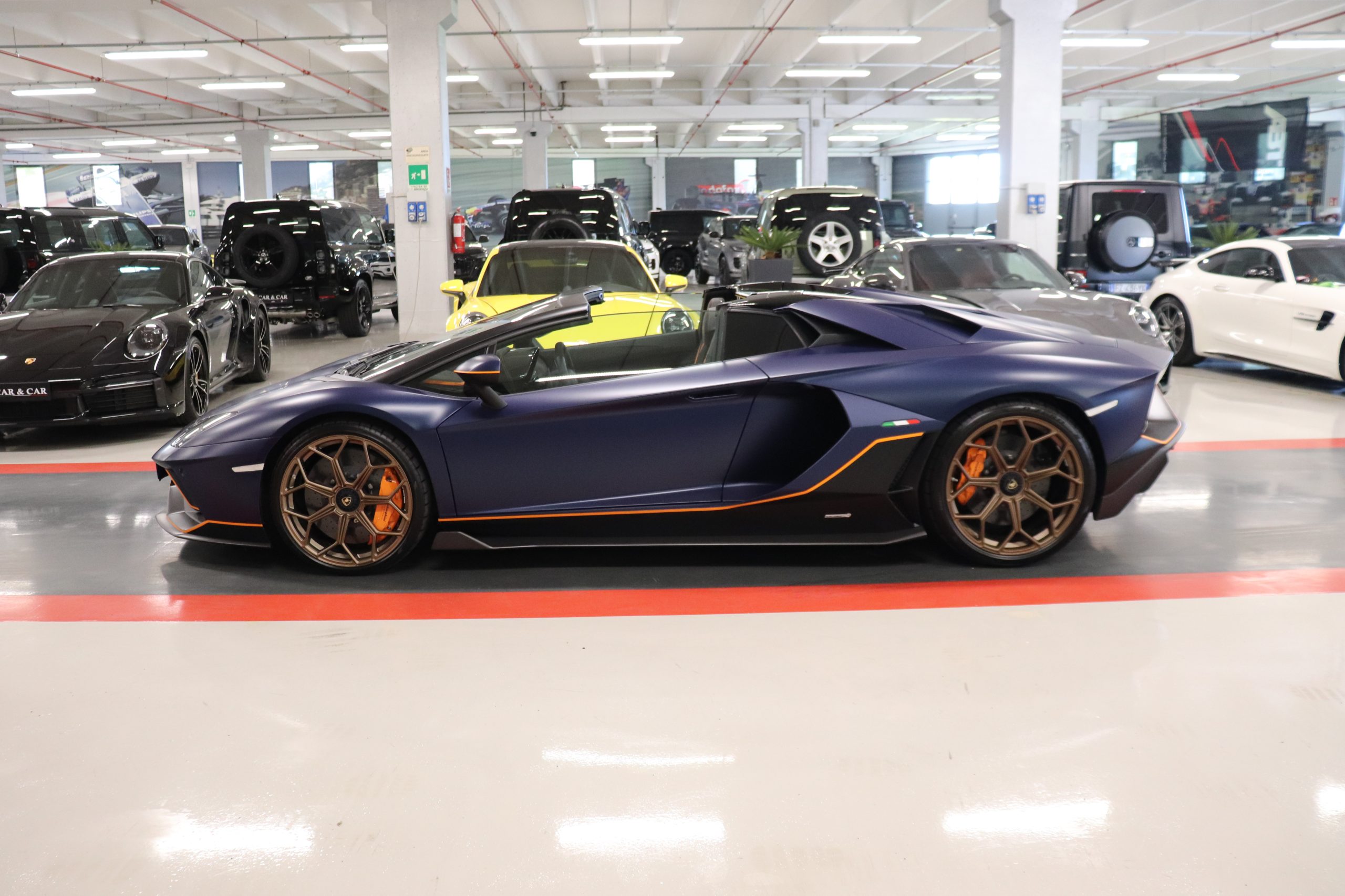 2022 Lamborghini Aventador 780-4 Ultimae Roadster, 2/15