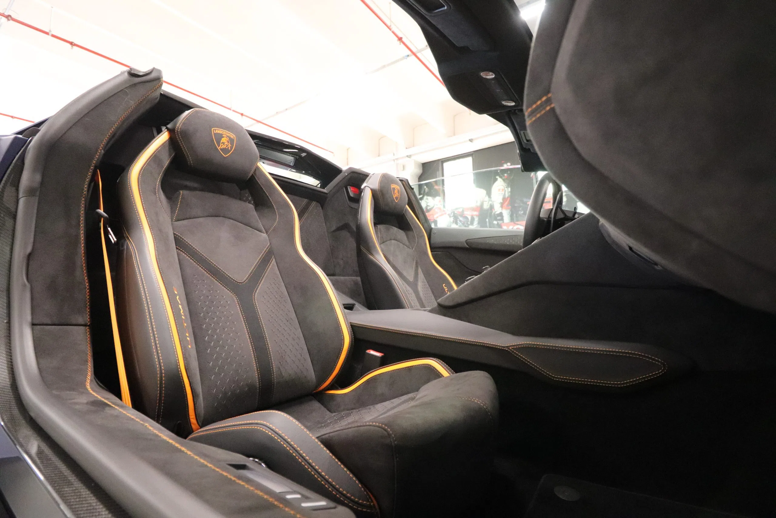 2022 Lamborghini Aventador 780-4 Ultimae Roadster interior, seats, Black