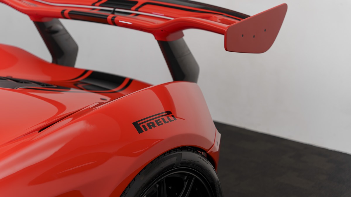 2015 McLaren P1 GTR, 22/24