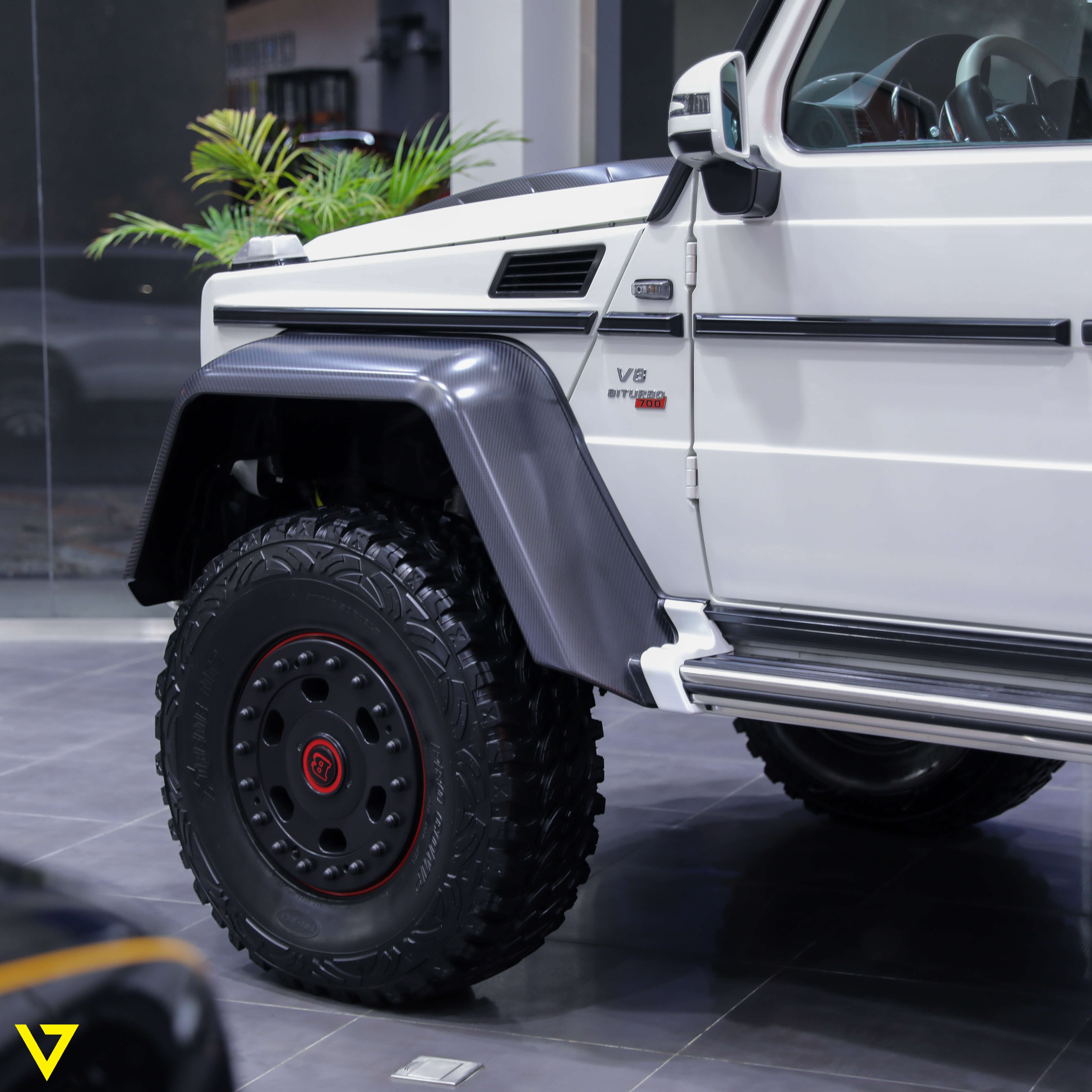 BRABUS G 700 6x6, 3/14