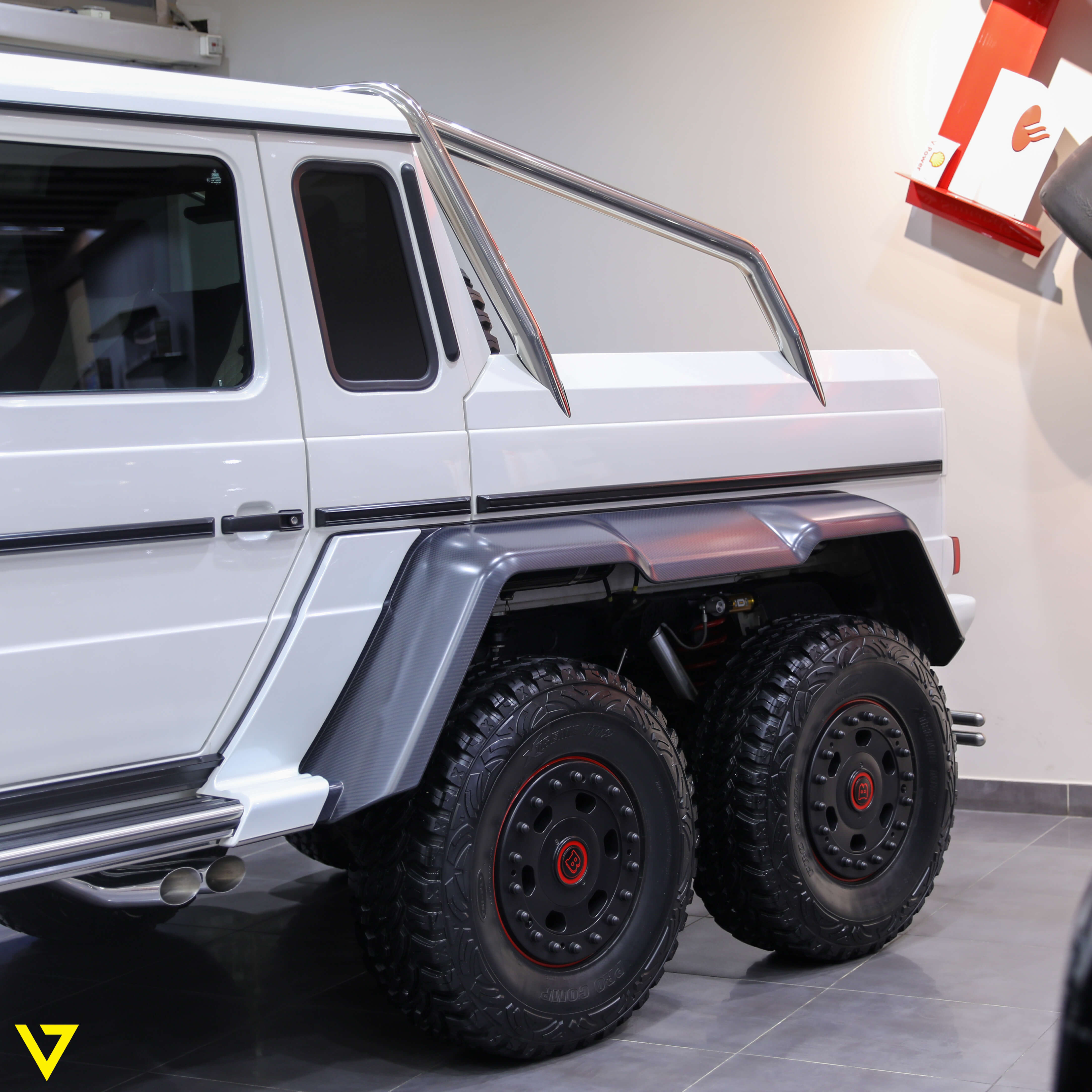 BRABUS G 700 6x6, 4/14
