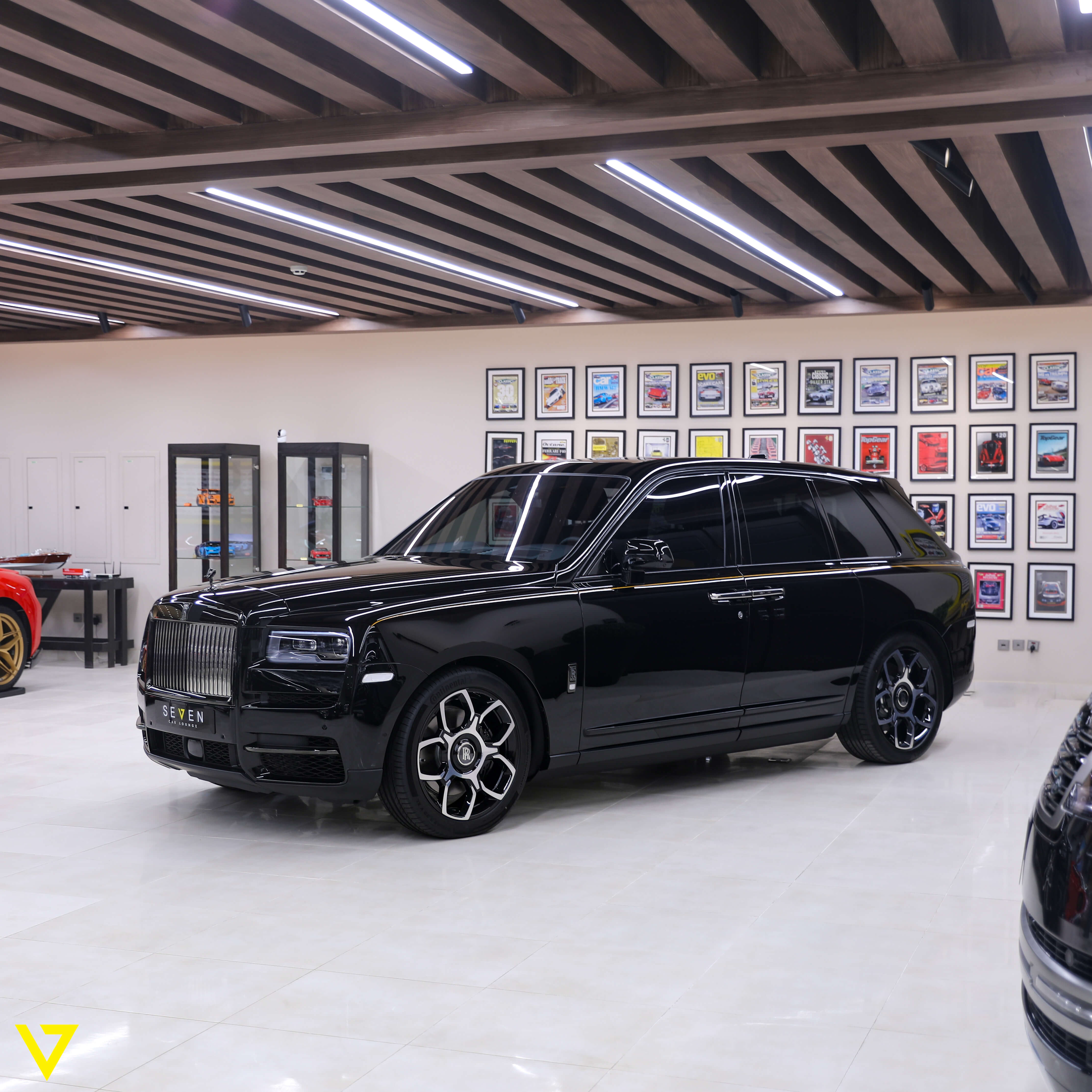 Rolls-Royce Cullinan, 2/14