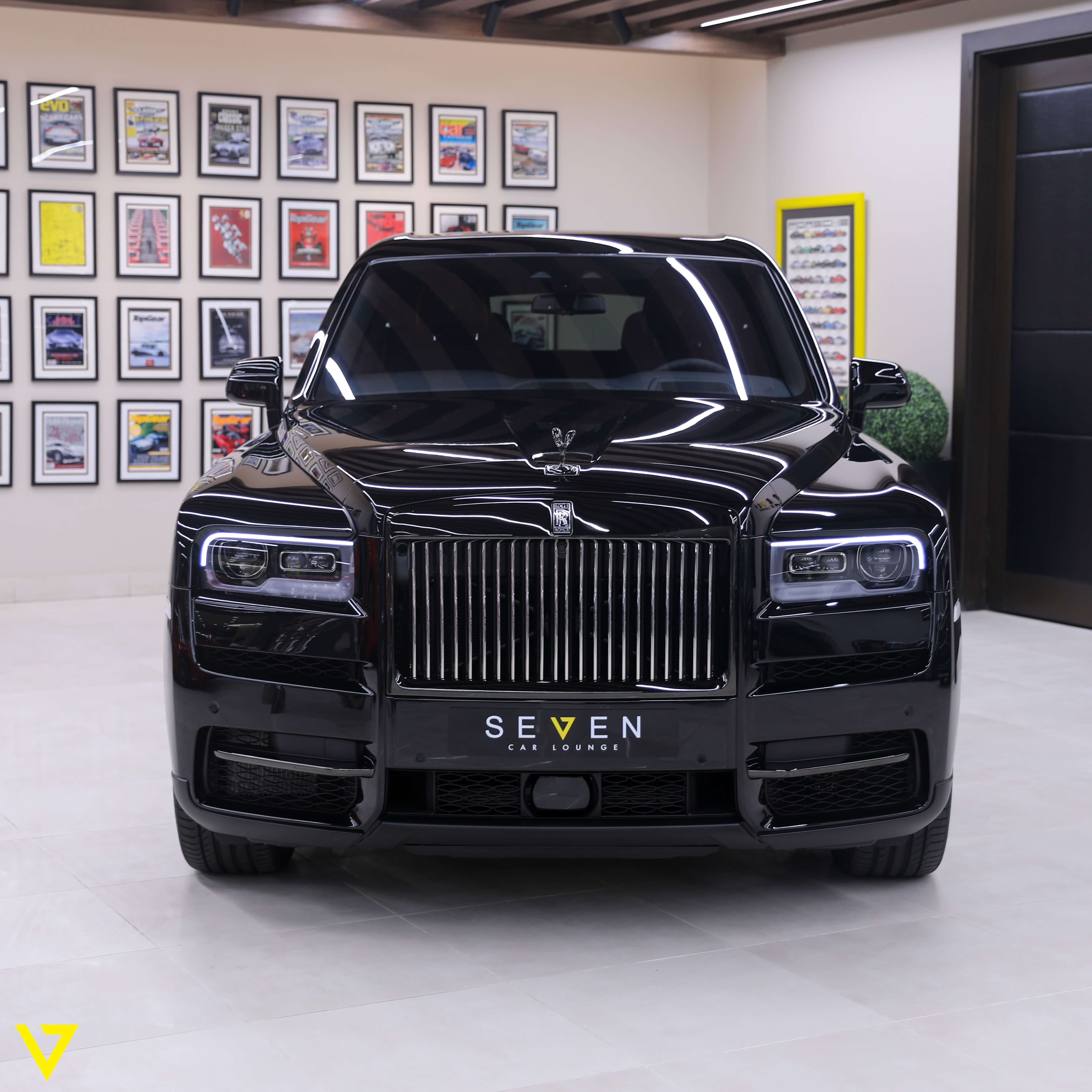 Rolls-Royce Cullinan, 4/14