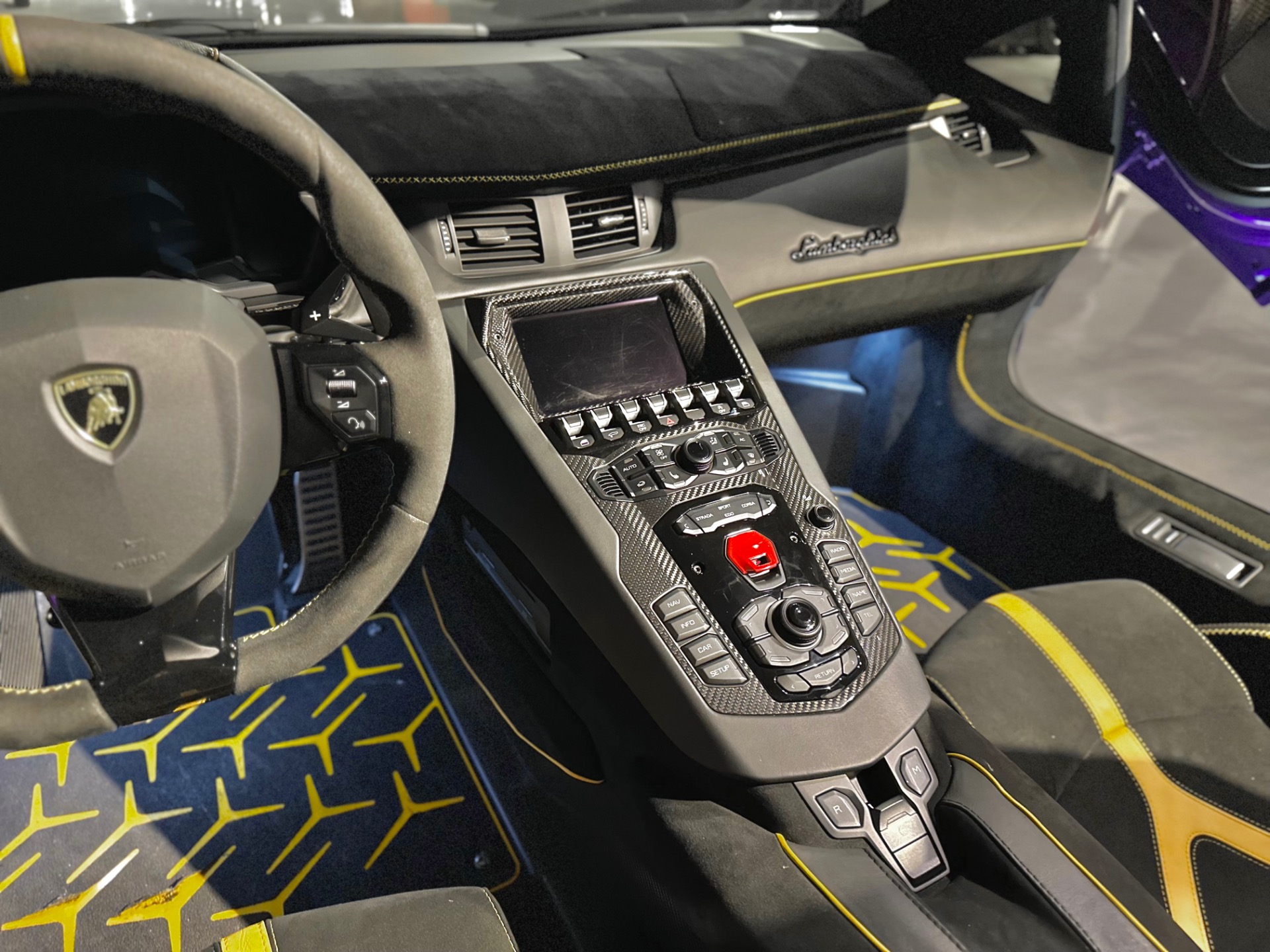 2021 Lamborghini Aventador SVJ Roadster, 13/20