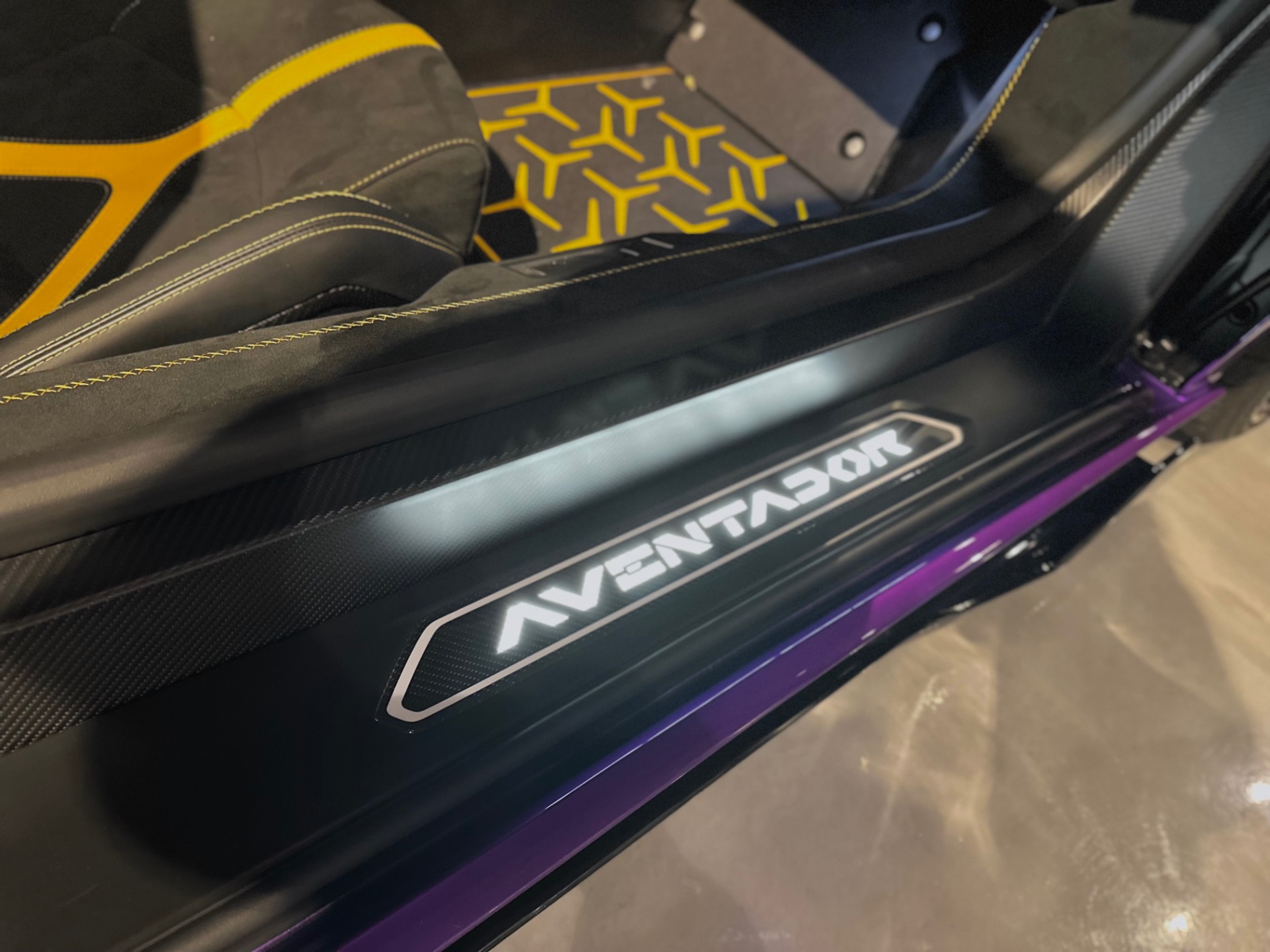 2021 Lamborghini Aventador SVJ Roadster, 16/20