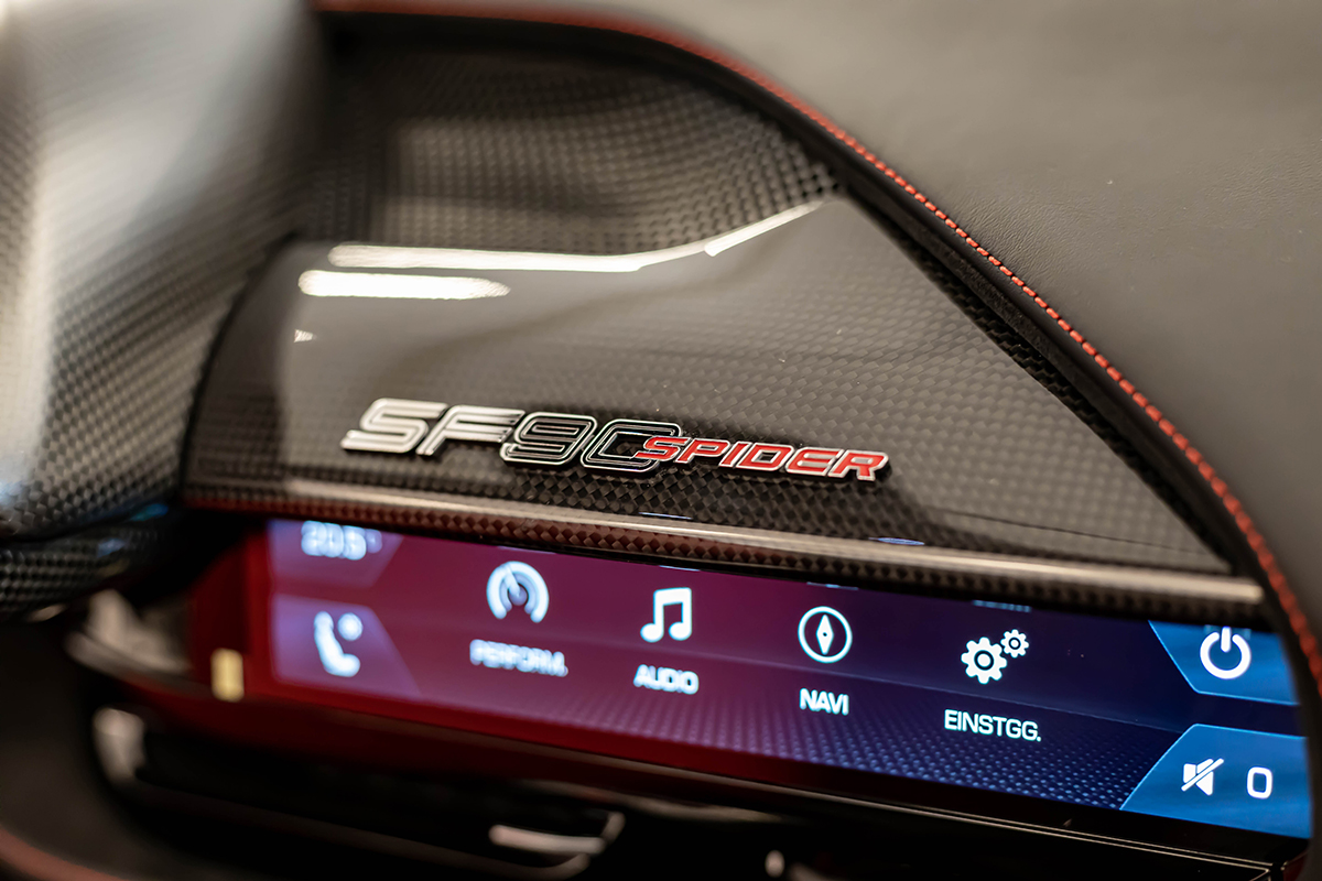 2022 FERRARI SF90 SPIDER, 11/16