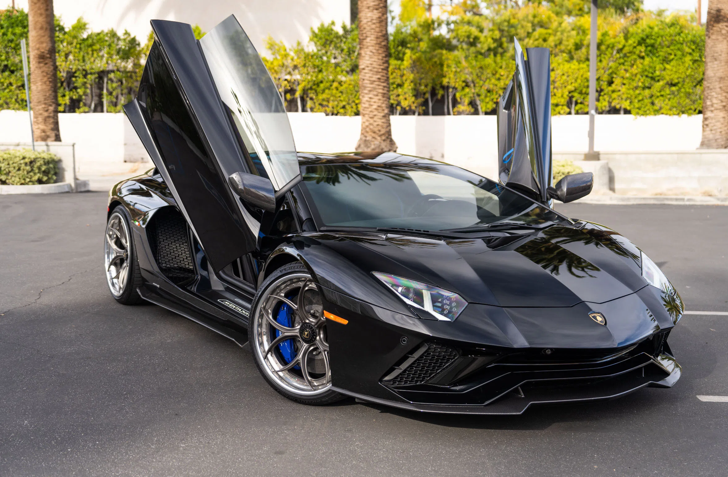 2022 Lamborghini Aventador LP 780-4 Ultimae Roadster, exterior, Nero Noctis