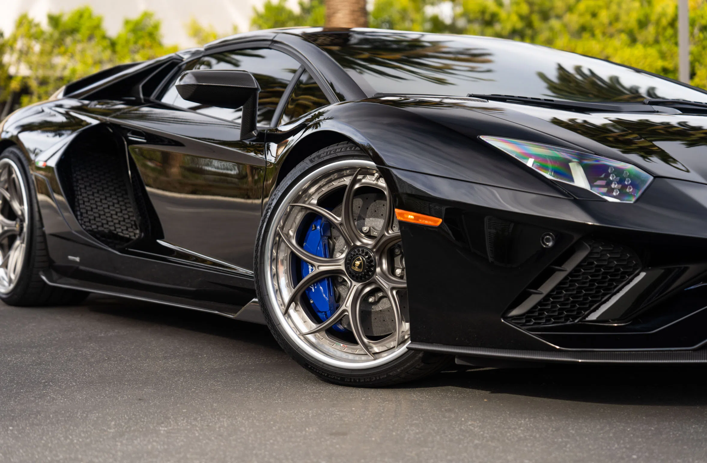 2022 Lamborghini Aventador LP 780-4 Ultimae Roadster, exterior, Nero Noctis
