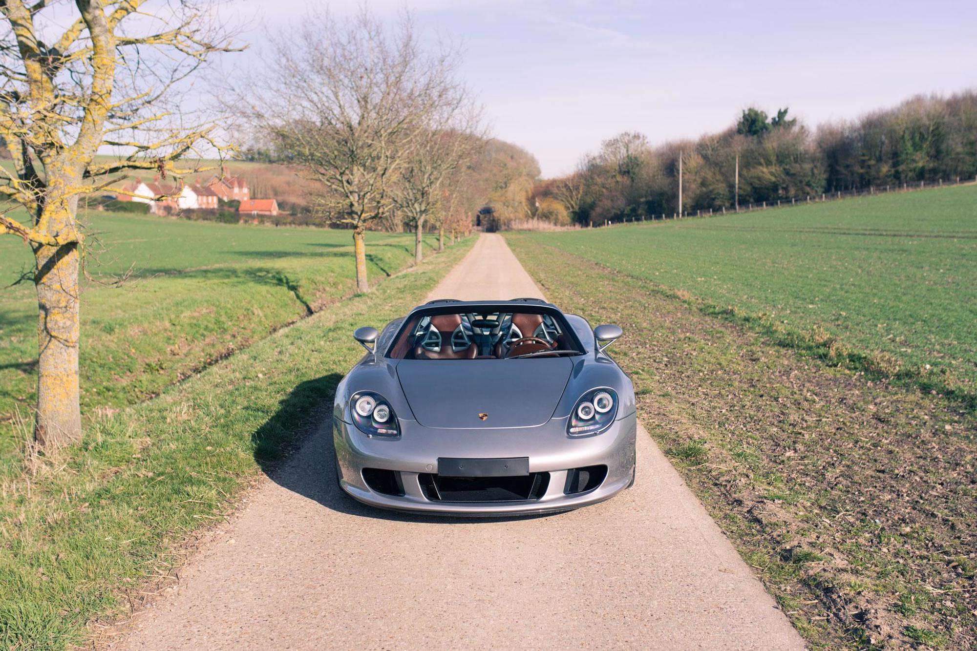 2005 Porsche Carrera GT, 3/17