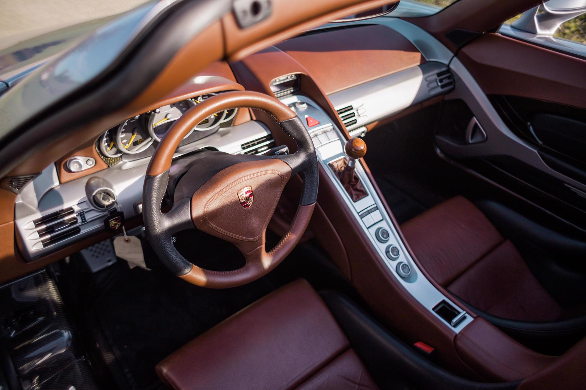 2005 Porsche Carrera GT, 8/17