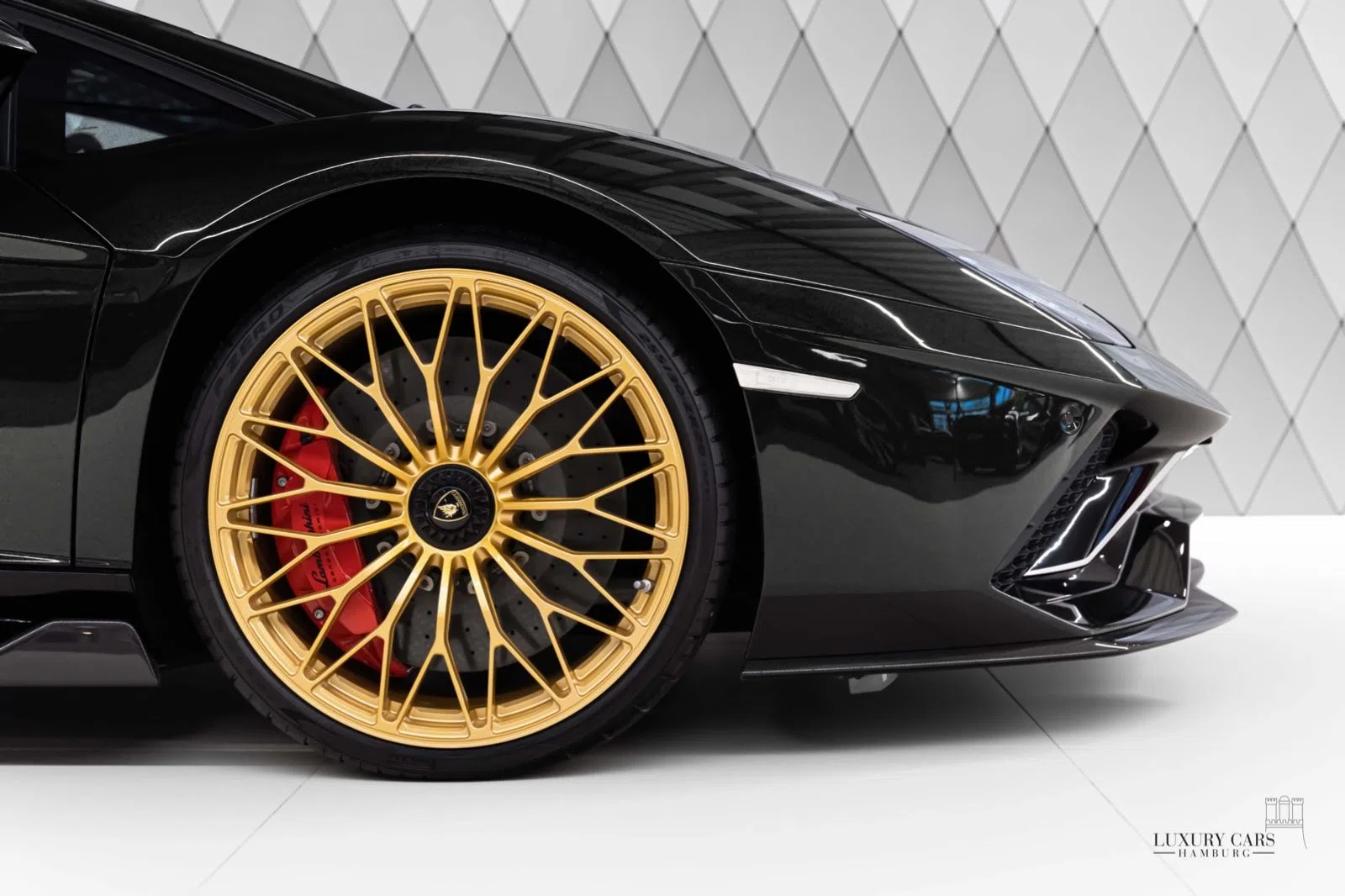 2022 Lamborghini Aventador Ultimae wheel