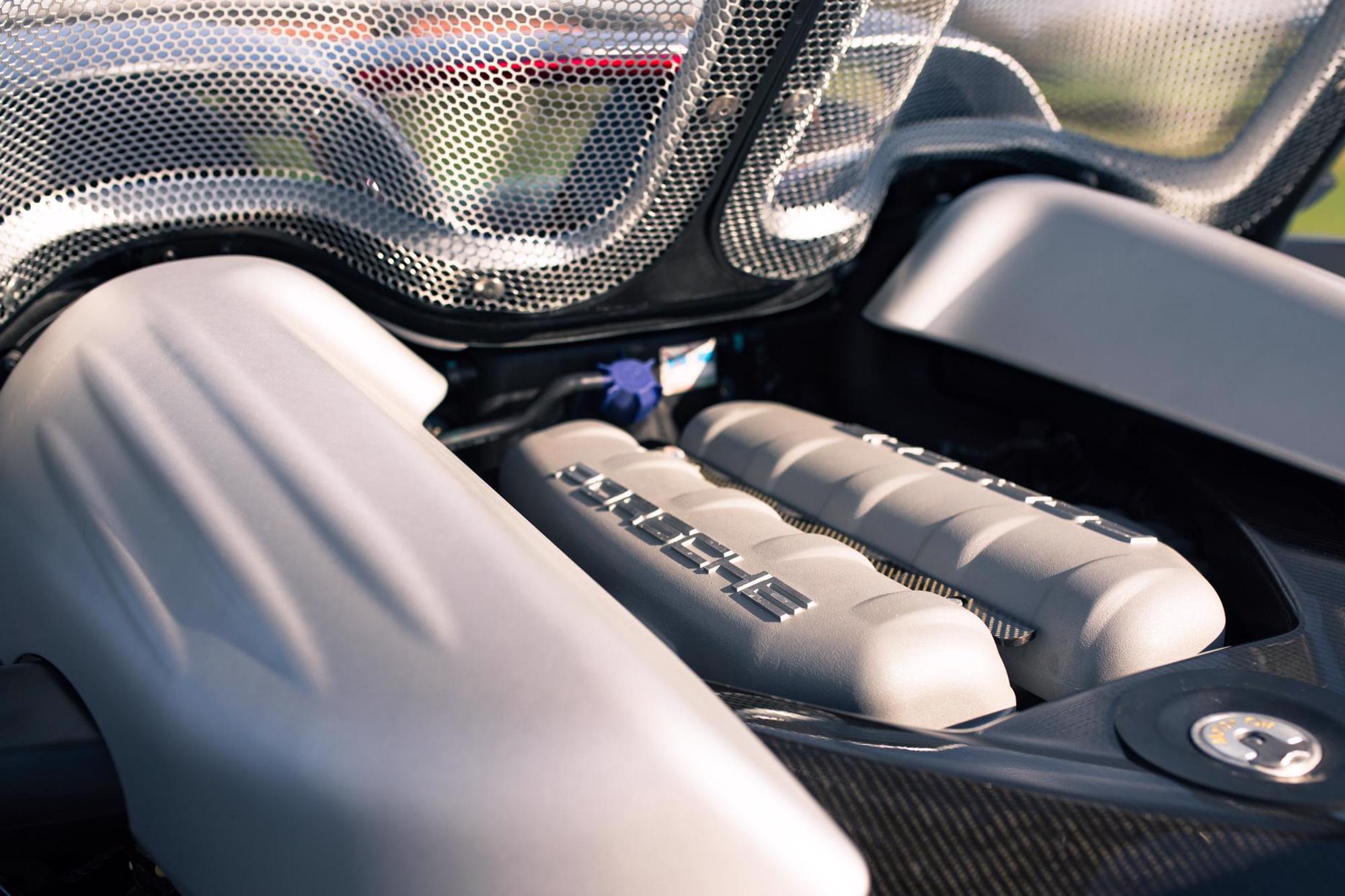 2005 Porsche Carrera GT, 13/17