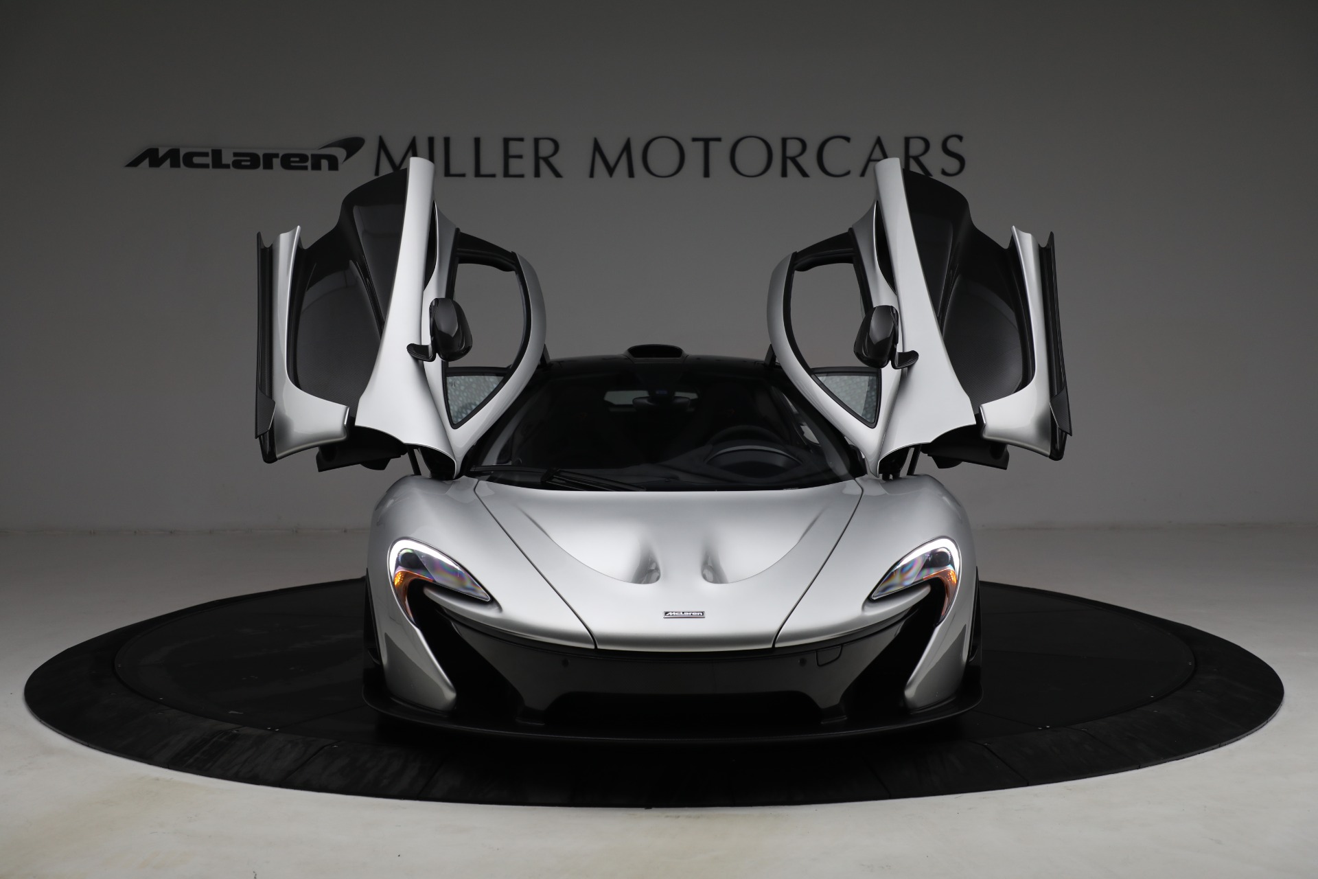2015 McLaren P1