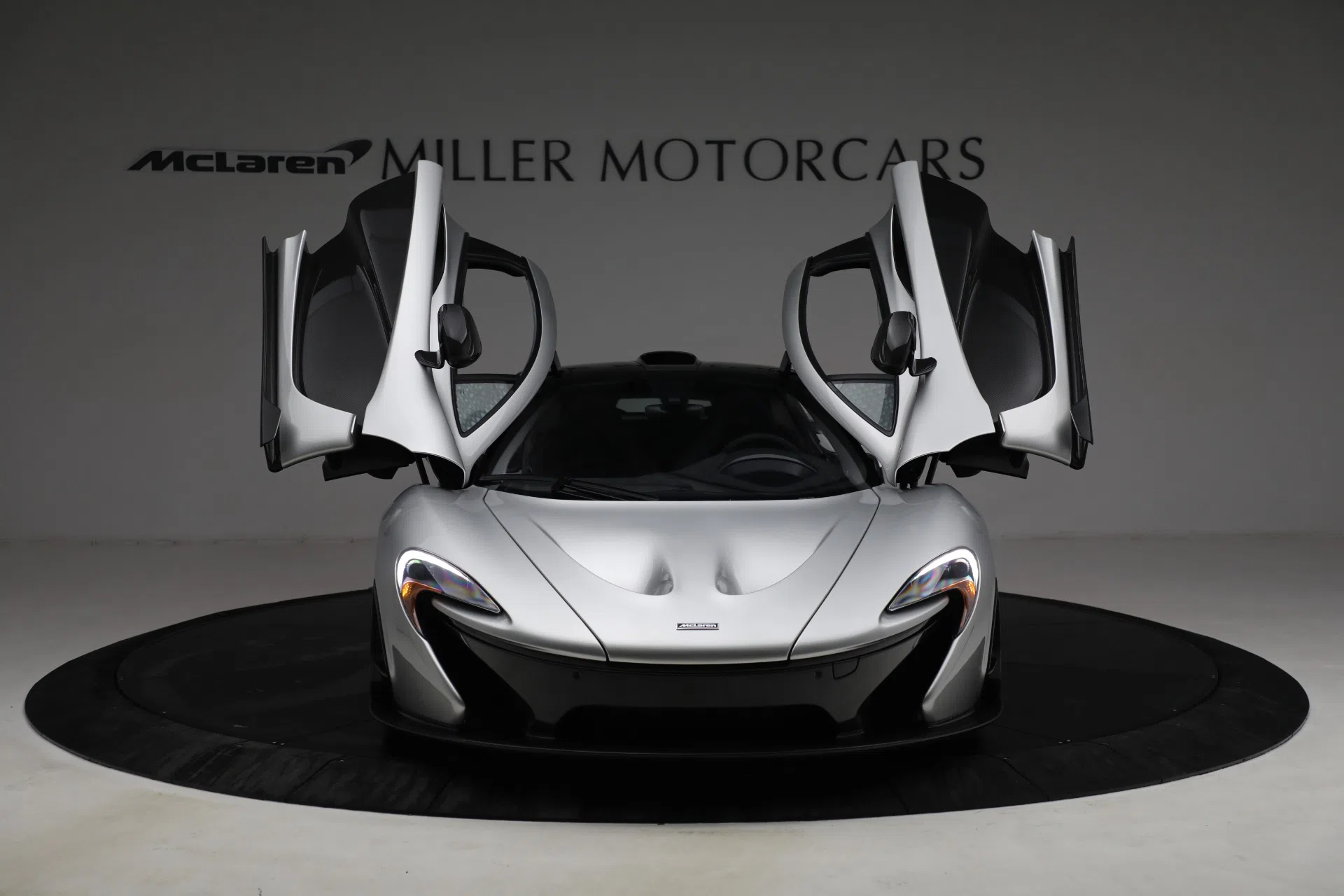 2015 McLaren P1
