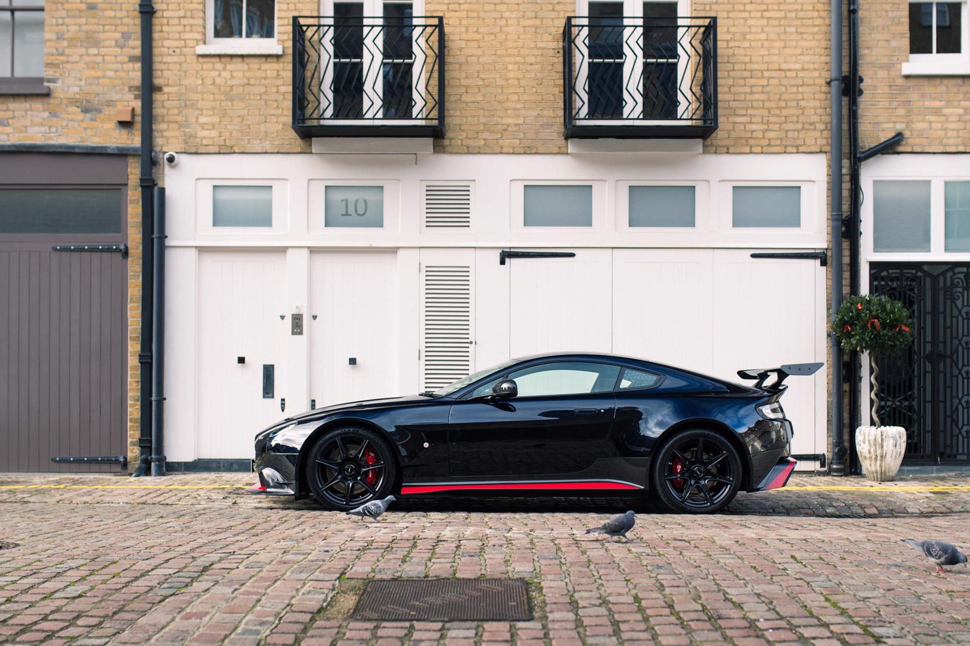 2017 Aston Martin Vantage GT8, 6/14