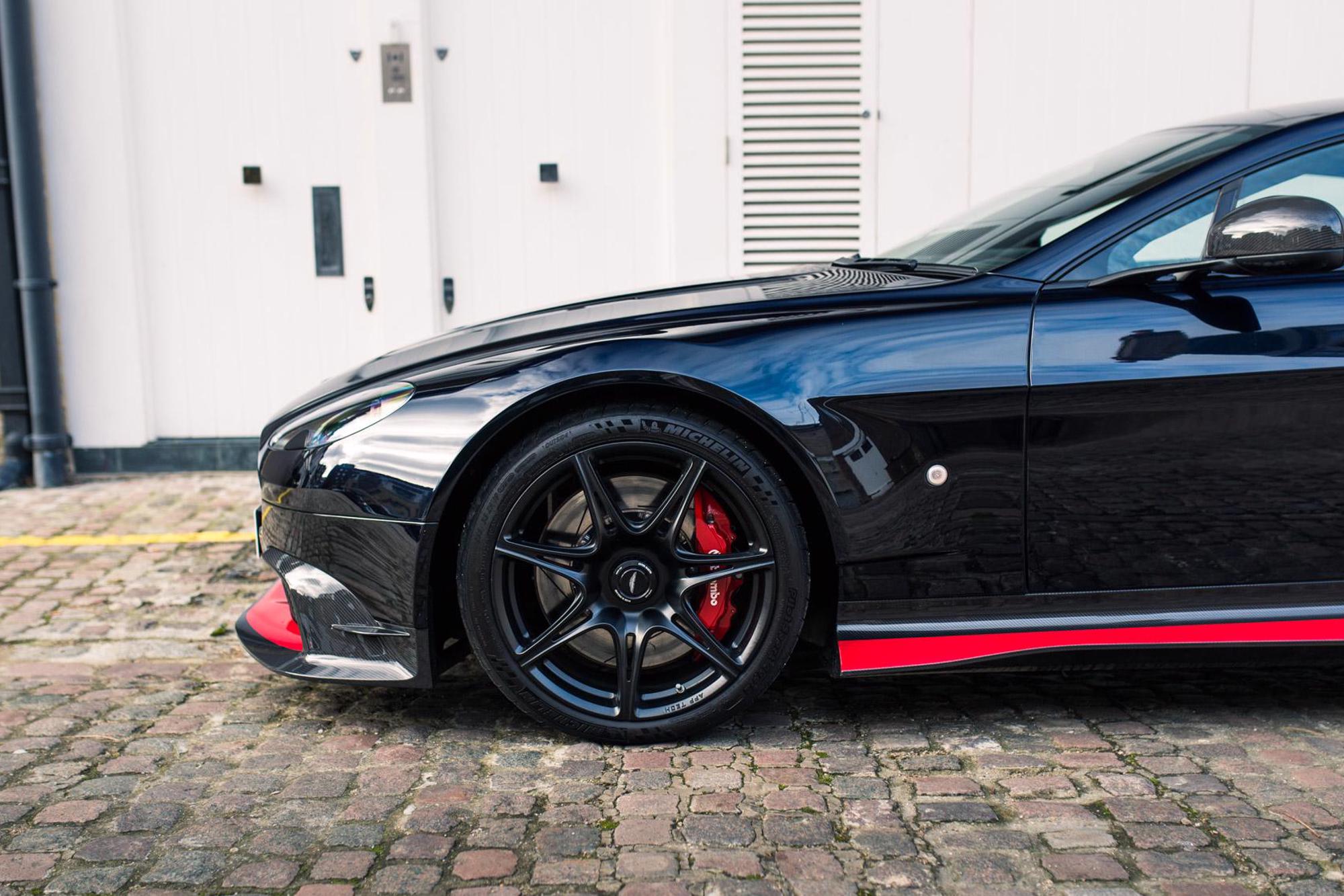 2017 Aston Martin Vantage GT8, 8/14