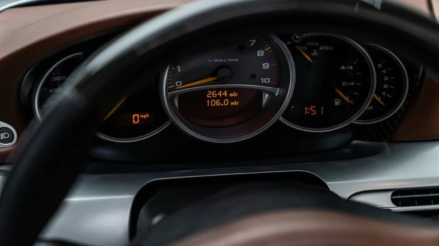 2005 Porsche Carrera GT, 16/17