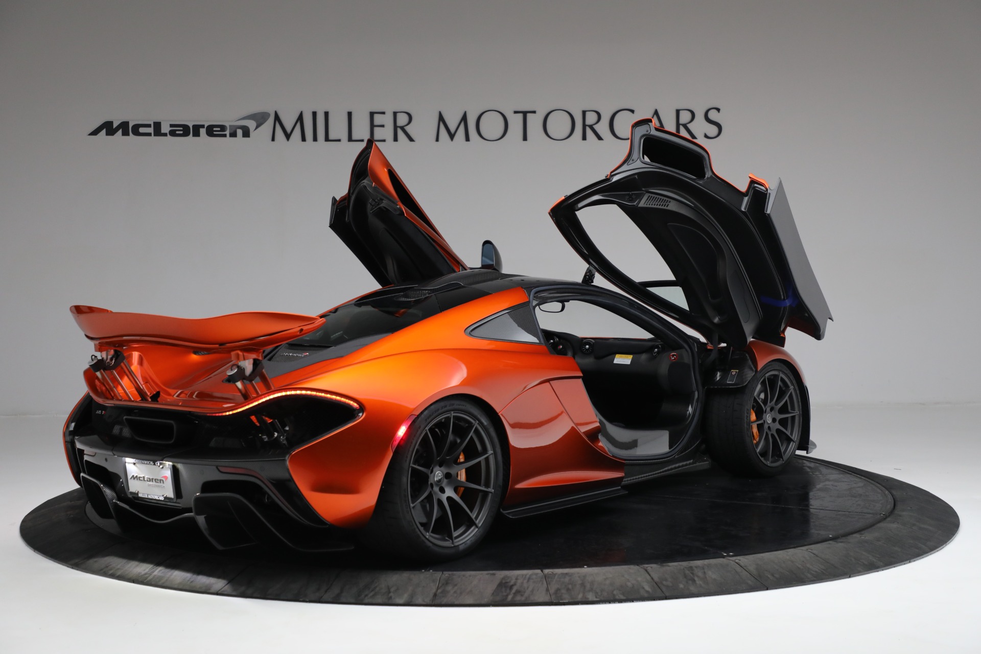 2015 McLaren P1