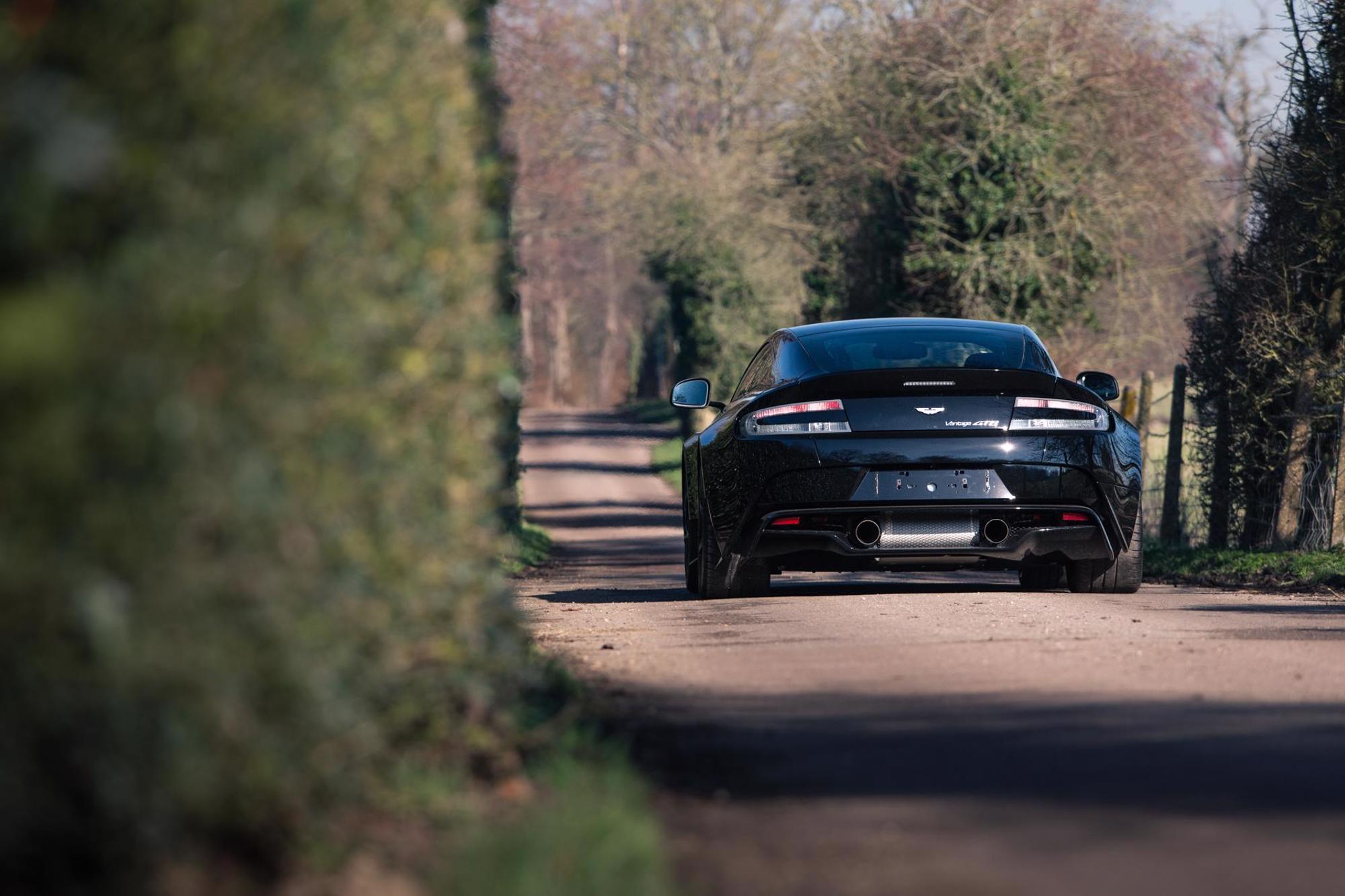 2017 Aston Martin Vantage V8, 4/18