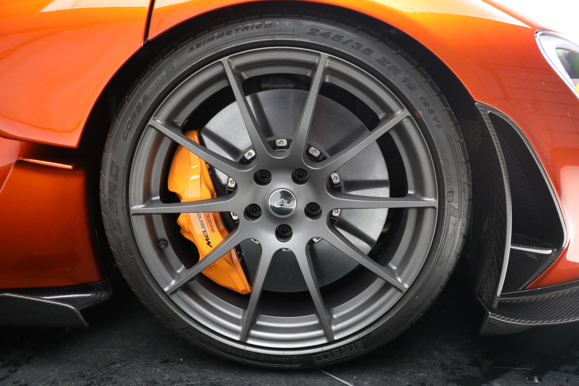 2015 McLaren P1, 9/20