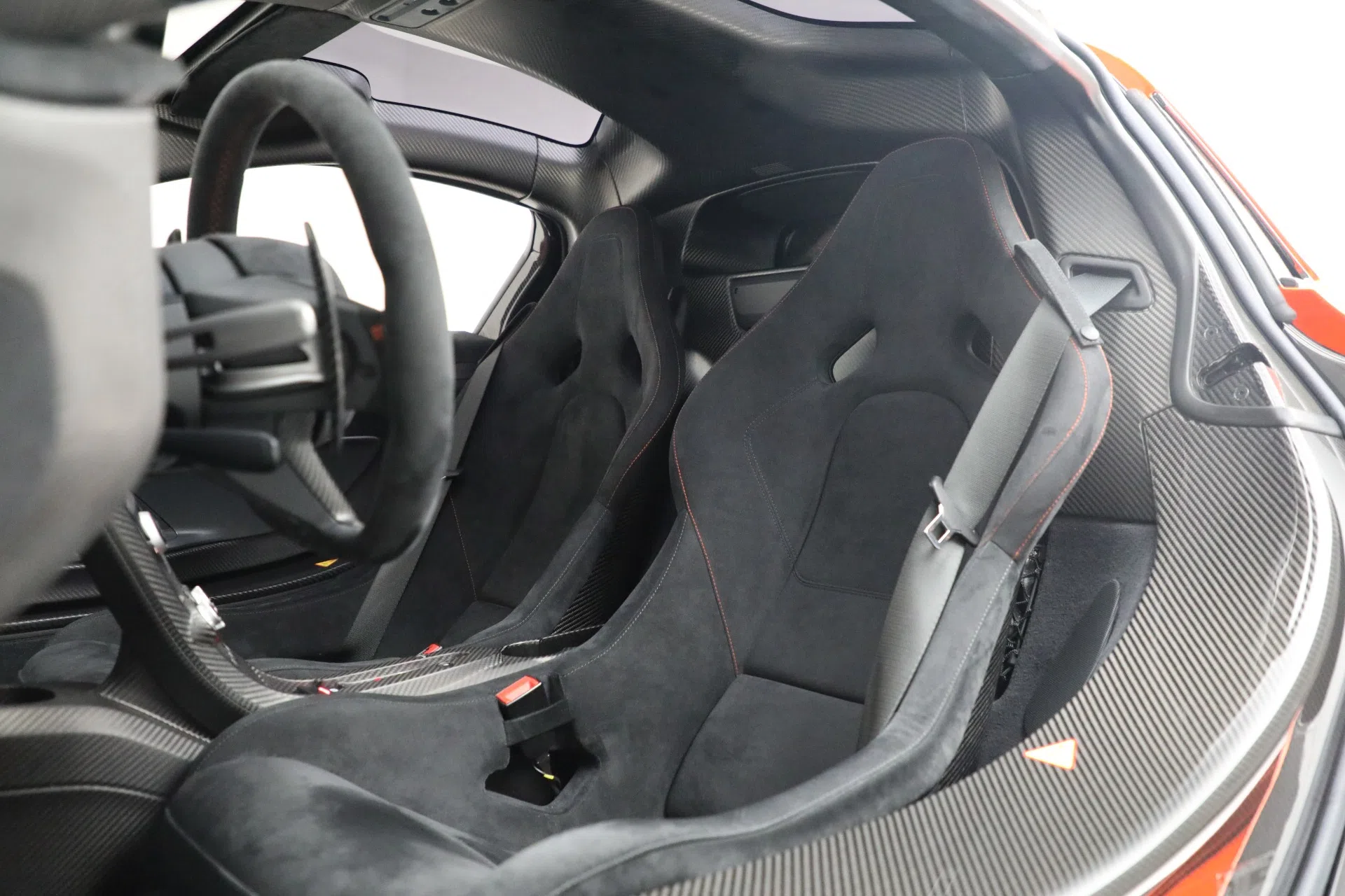2015 McLaren P1 interior, seats, Carbon Black