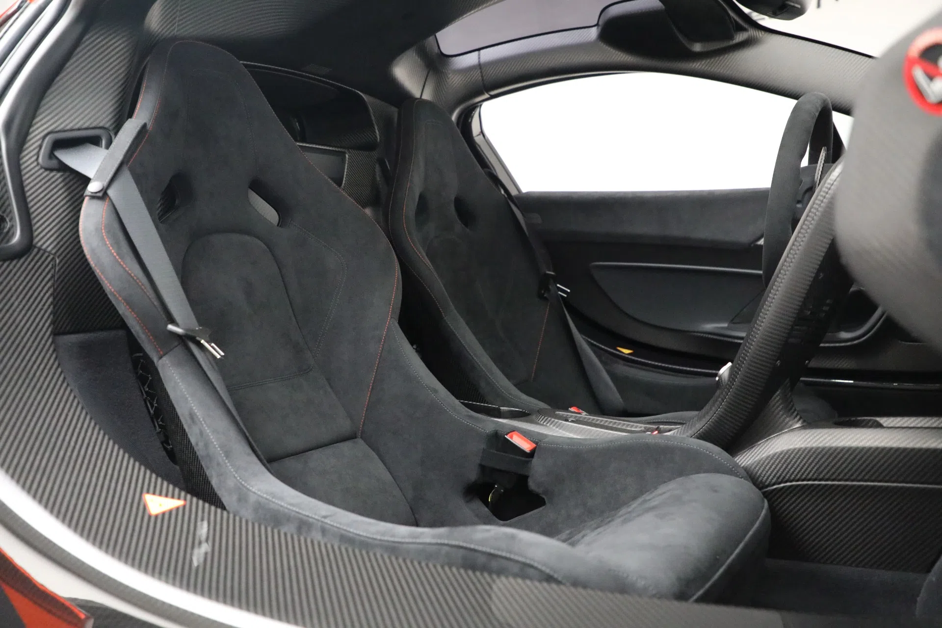2015 McLaren P1 interior, seats, Carbon Black