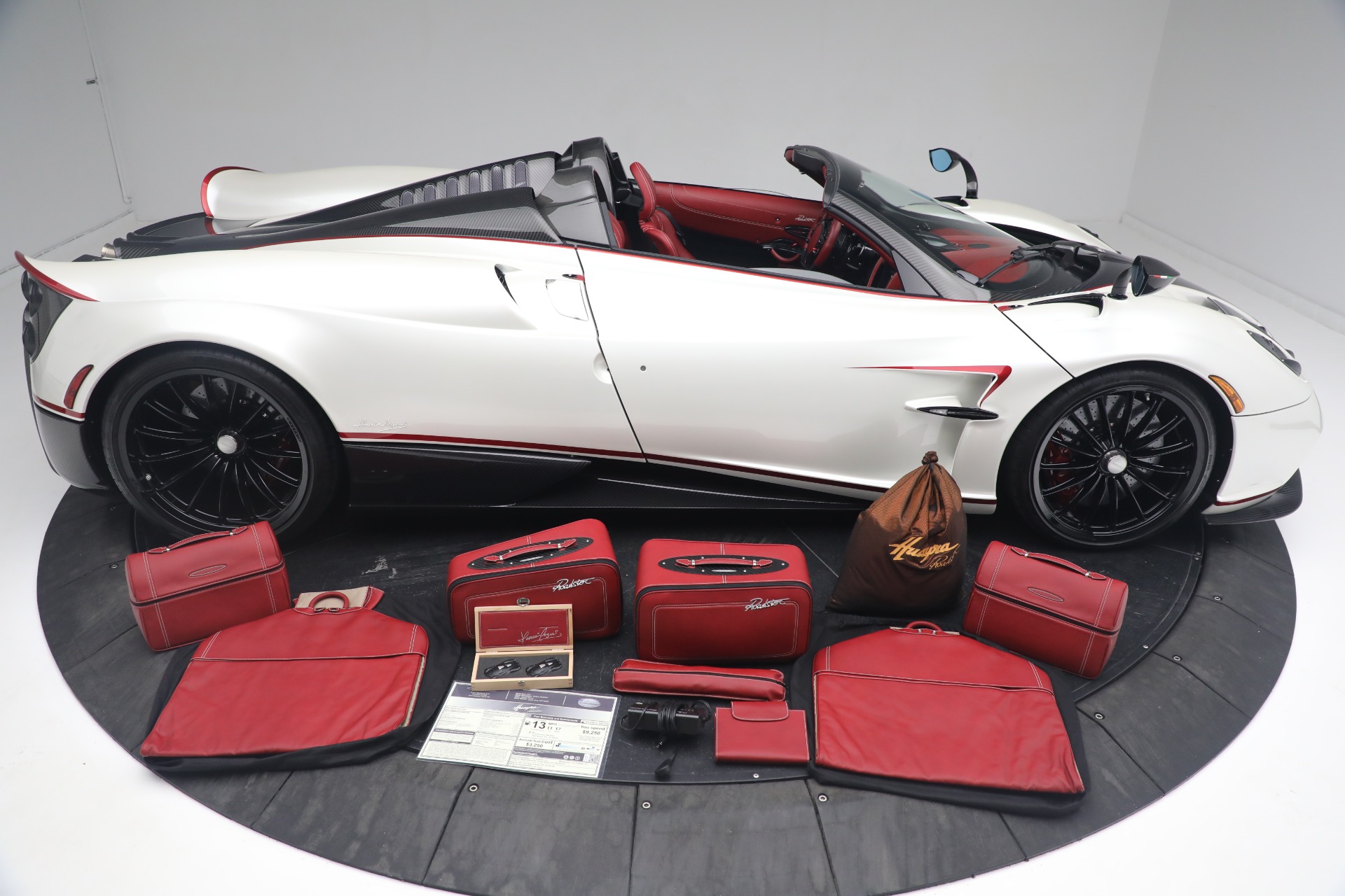 2017 Pagani Huayra Roadster, 21/32