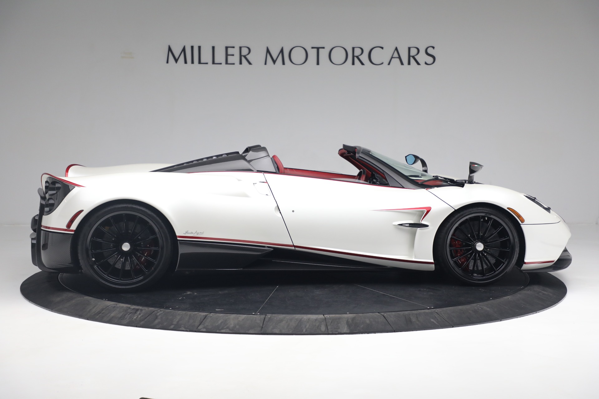 2017 Pagani Huayra Roadster, 28/32