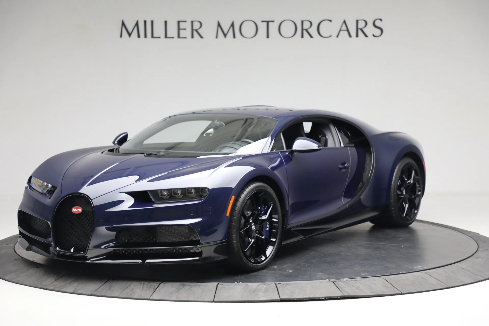 2018 Bugatti Chiron for sale, exterior, Blue Carbon