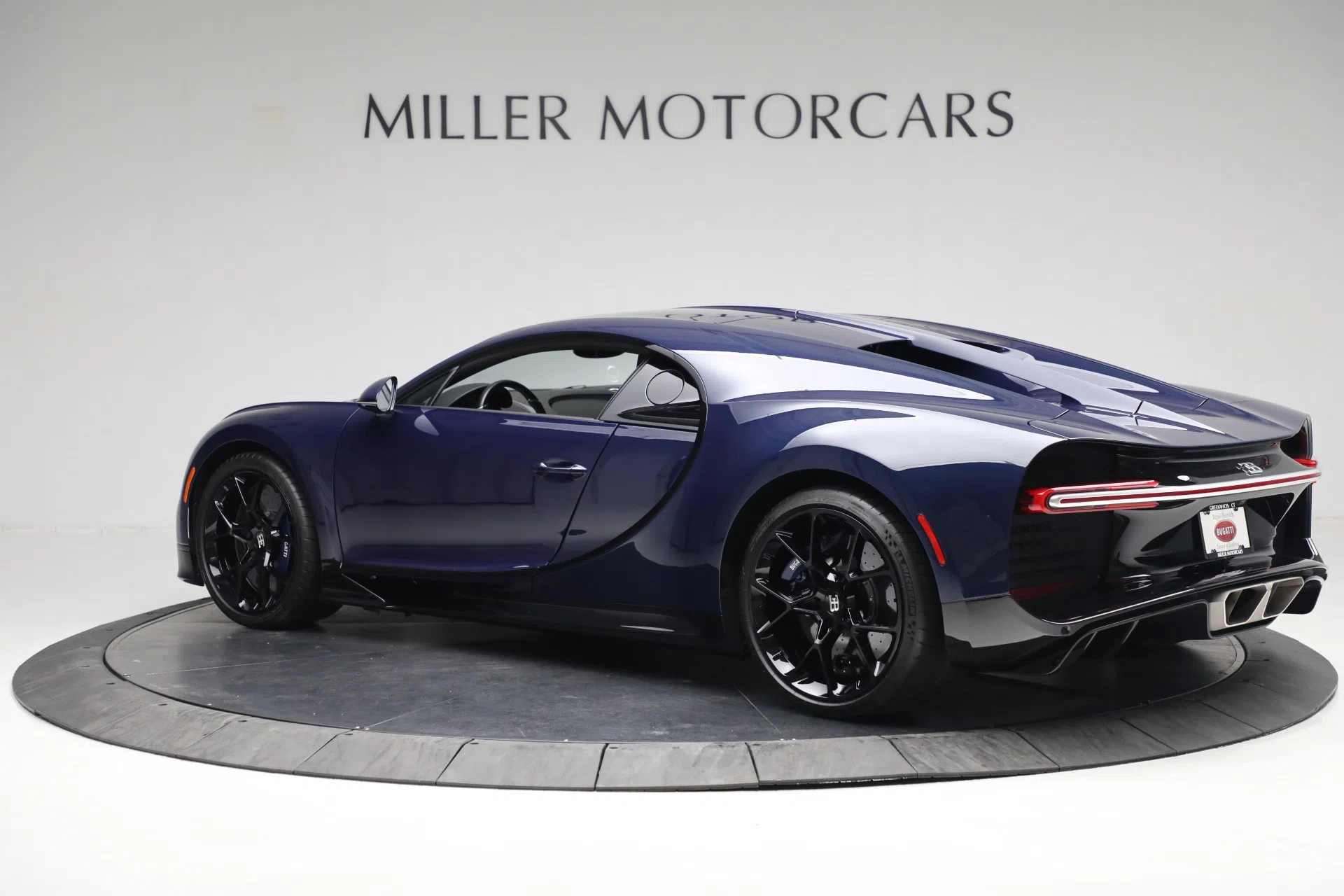 2018 Bugatti Chiron for sale, exterior, Blue Carbon