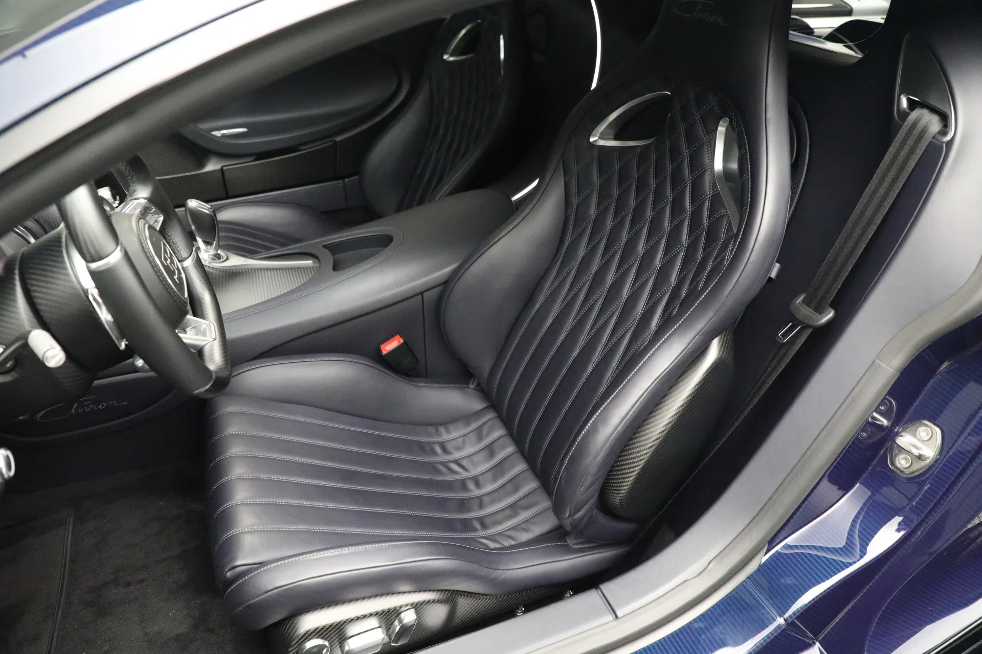 2018 Bugatti Chiron interior, seats, BLACK