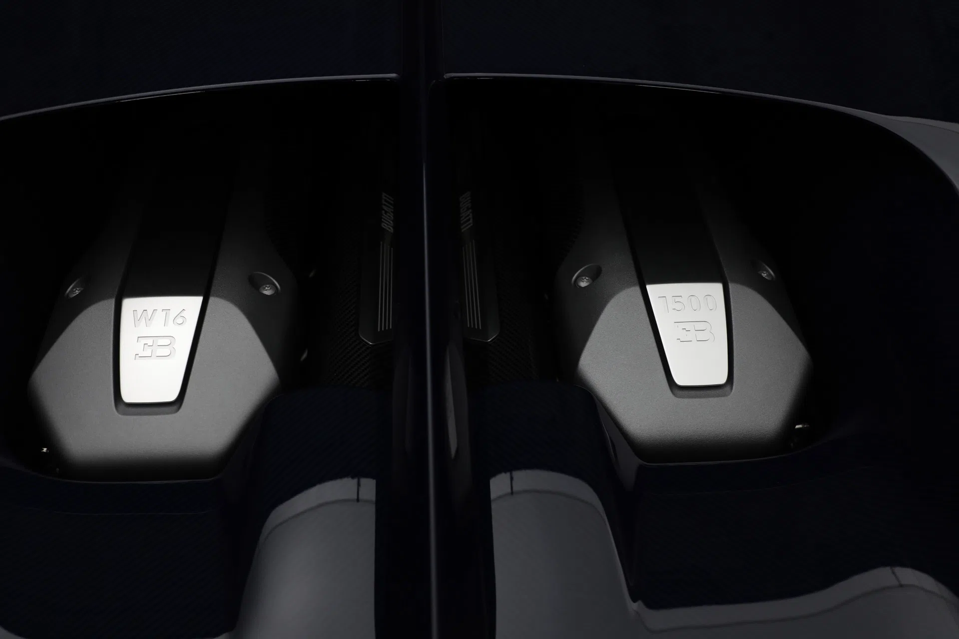 2018 Bugatti Chiron interior, BLACK