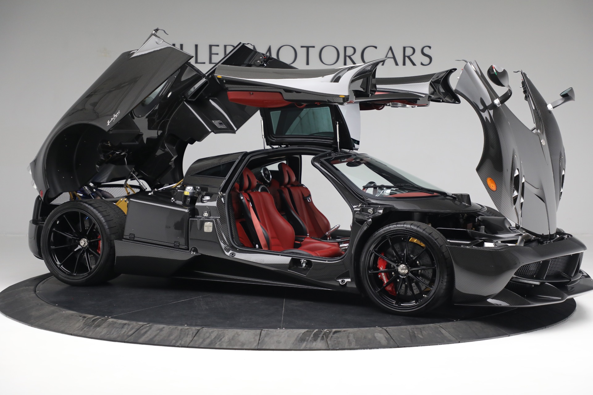 2016 Pagani Huayra Tempesta
