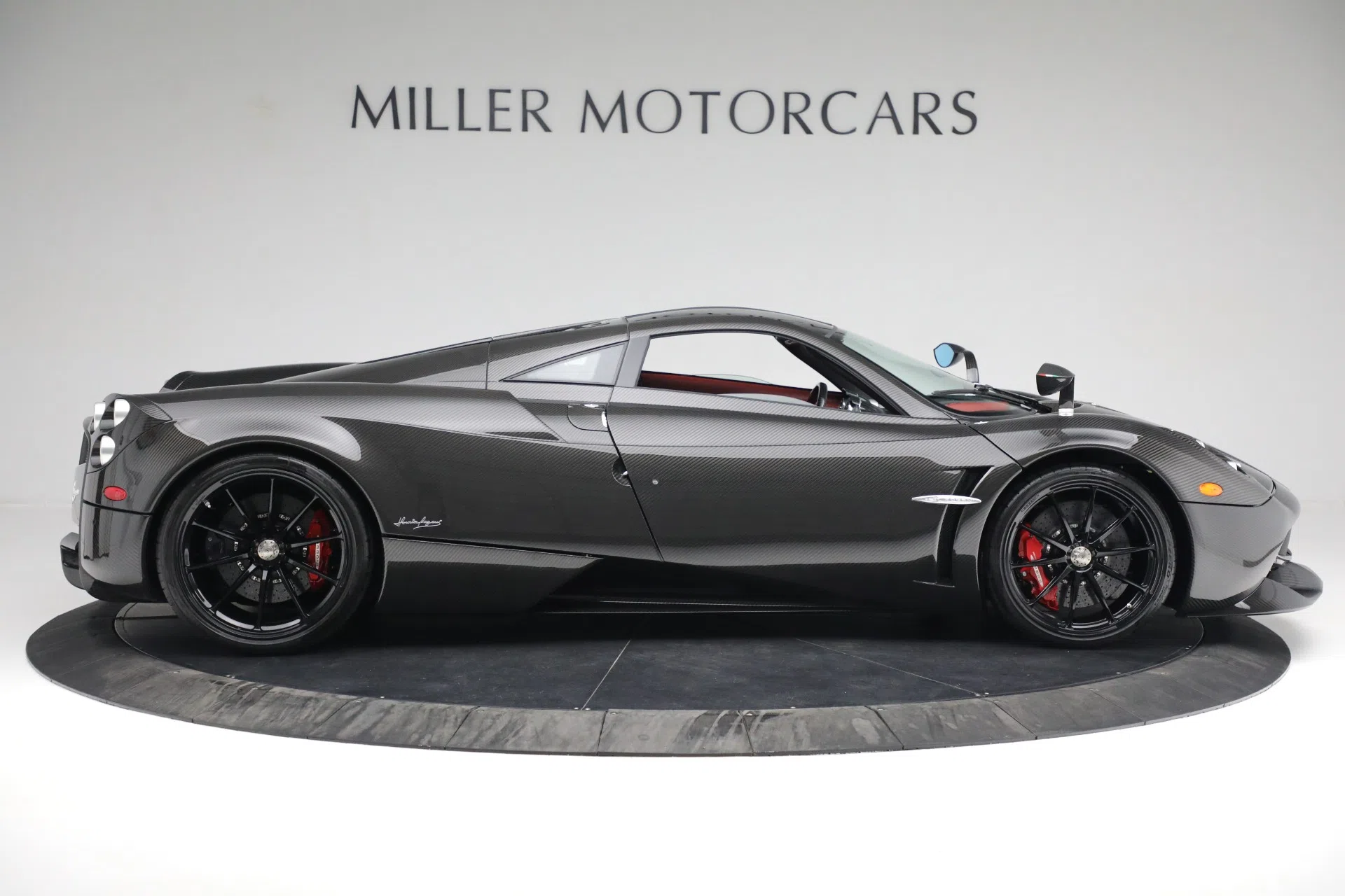 2016 Pagani Huayra Tempesta, side profile, ROJO
