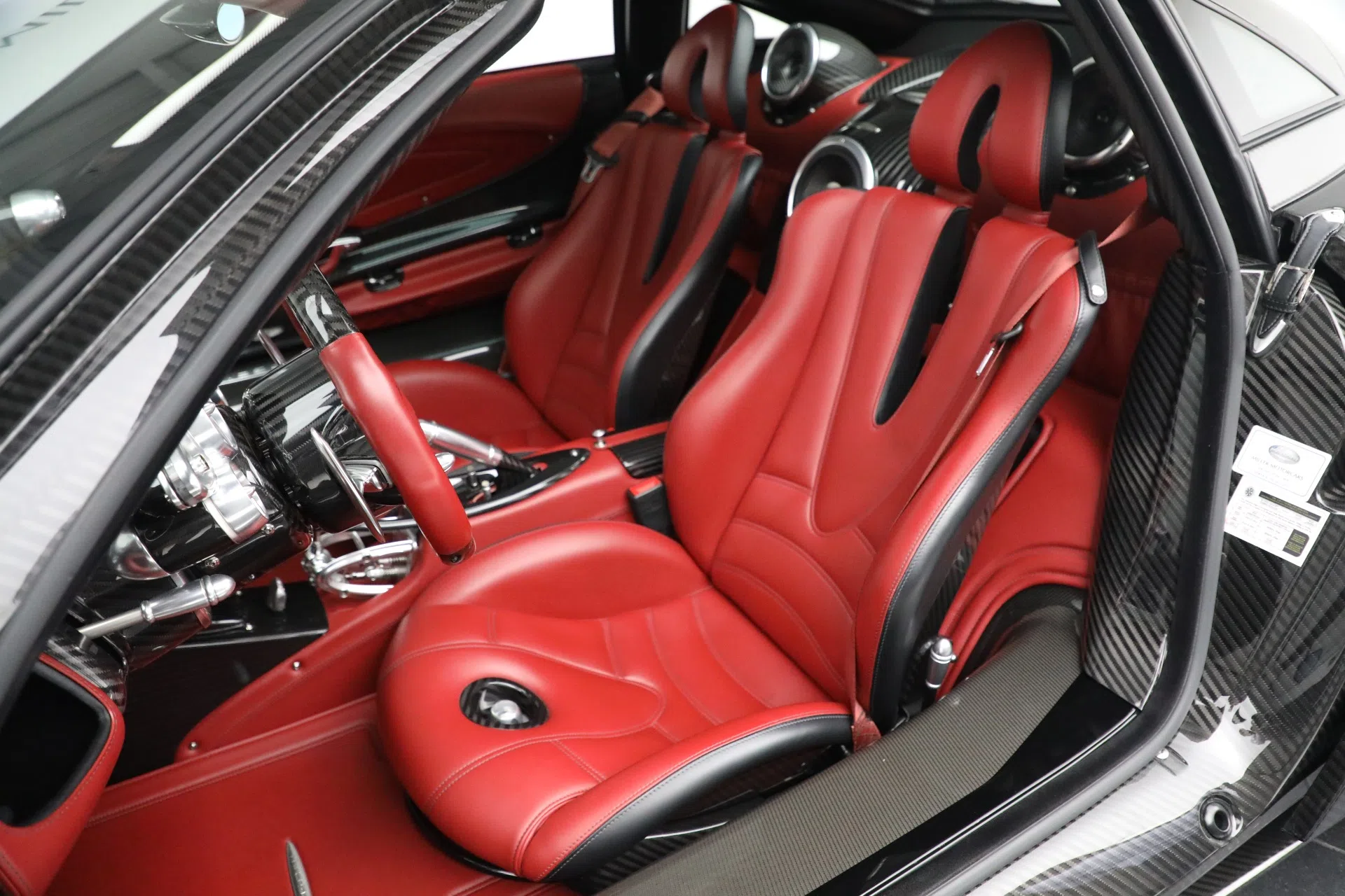 2016 Pagani Huayra Tempesta interior, seats, Exposed Carbon Fiber