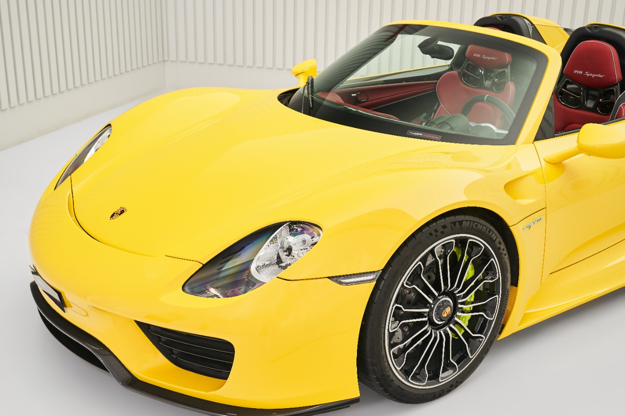 2015 Porsche 918 Spyder, 8/16