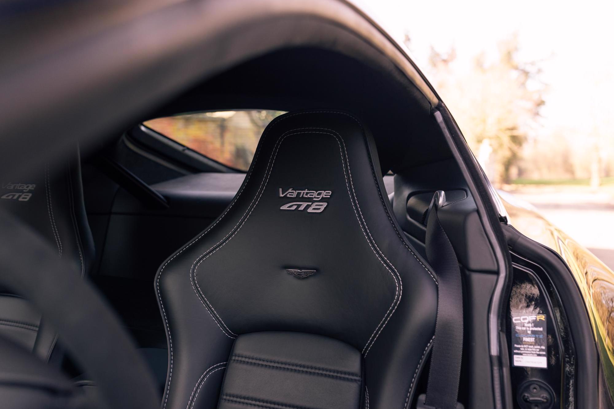 2017 Aston Martin Vantage V8, 14/18