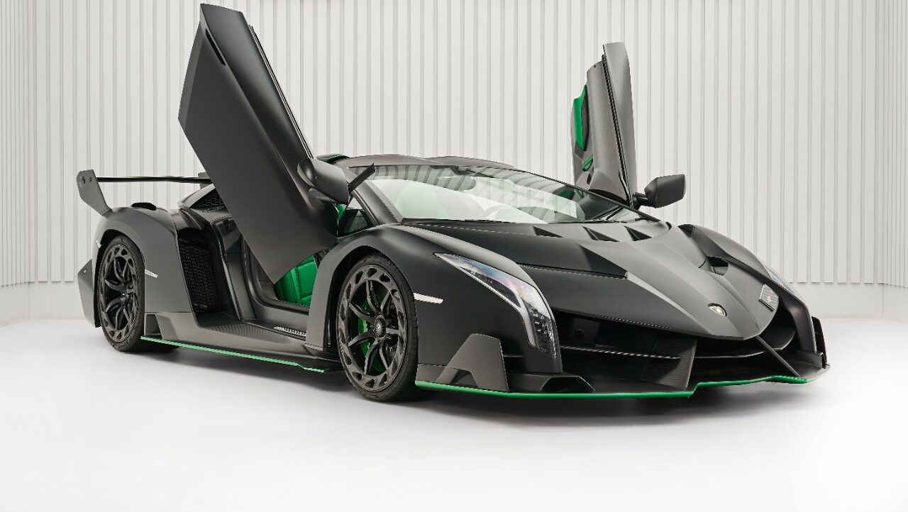 2015 Lamborghini VENENO ROADSTER