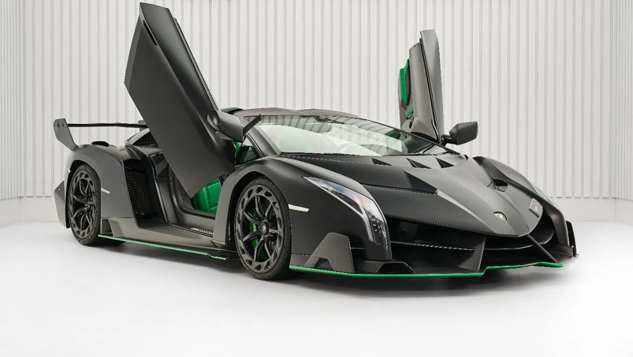 2015 Lamborghini VENENO ROADSTER