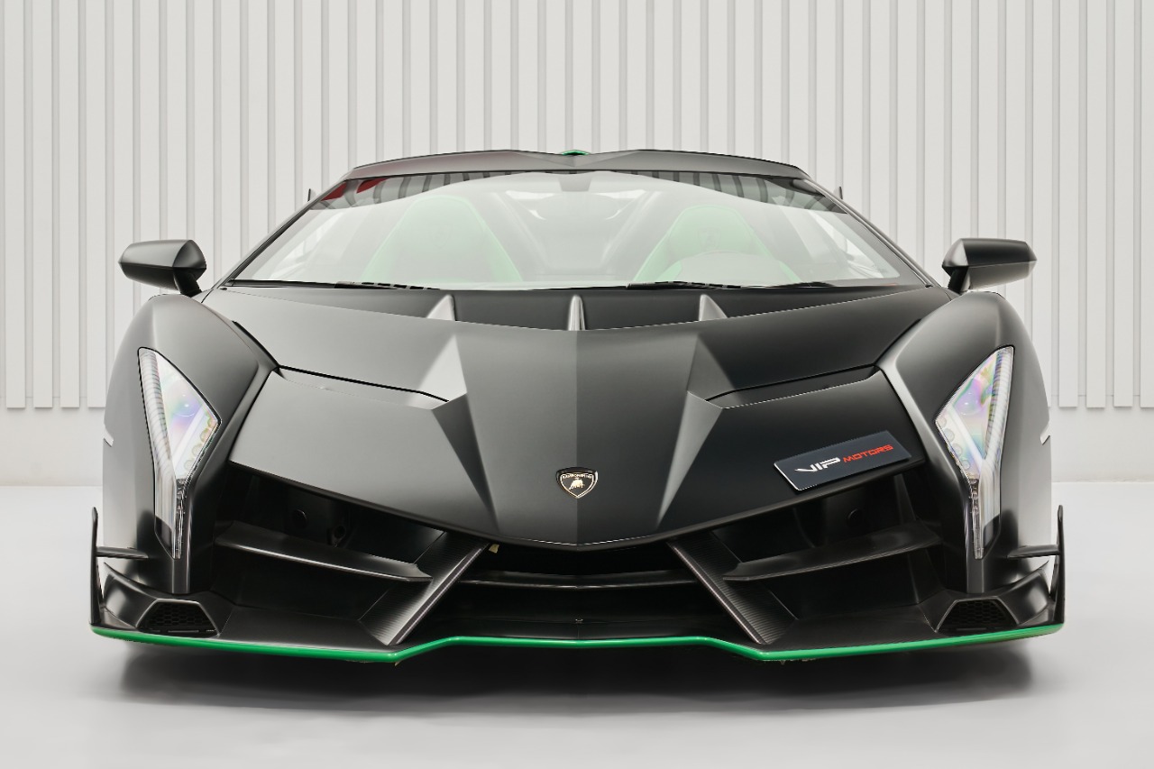 2015 Lamborghini VENENO ROADSTER, 2/20
