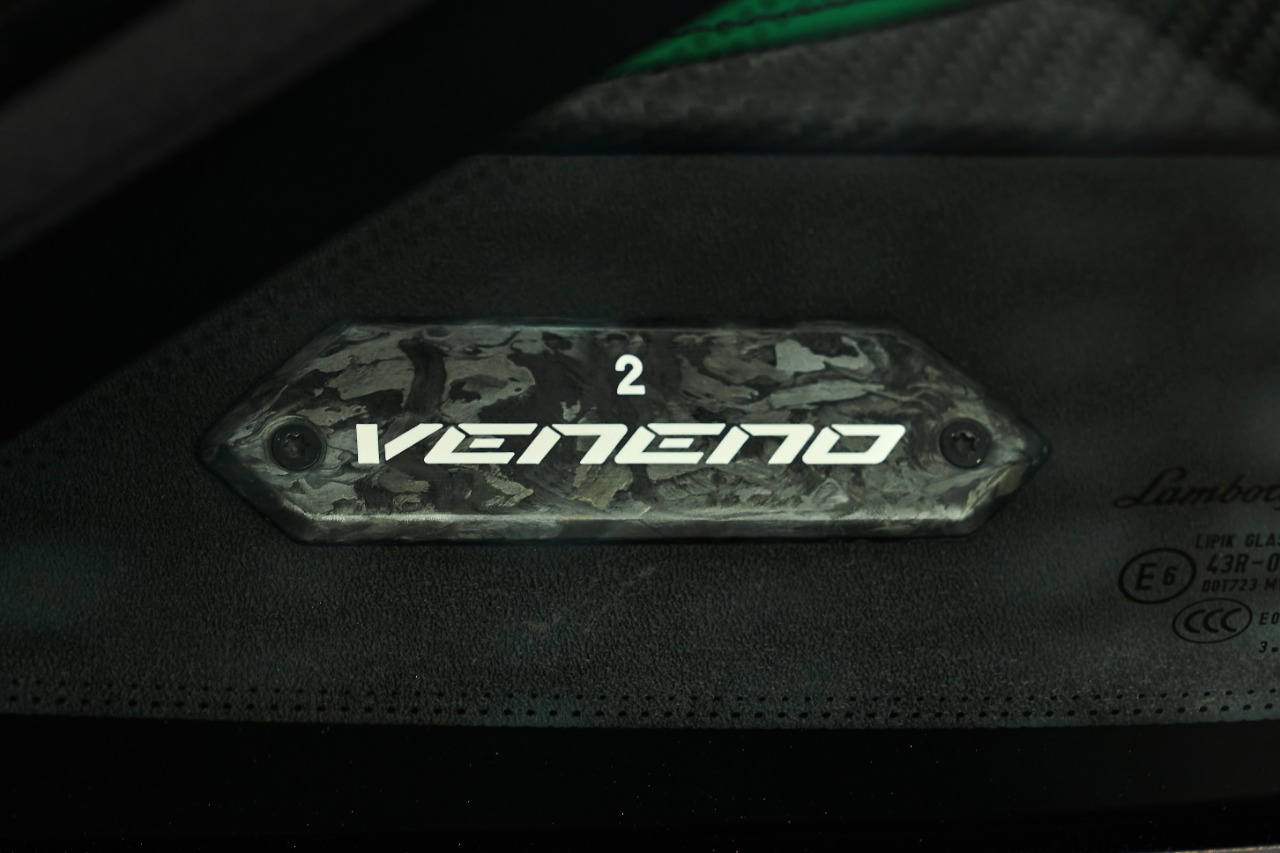 2015 Lamborghini VENENO ROADSTER, 12/20