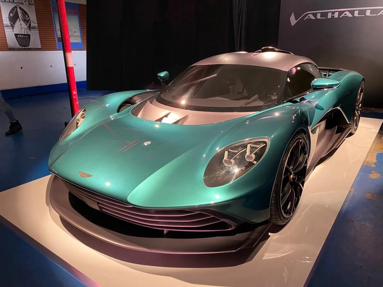 Aston Martin Valhalla