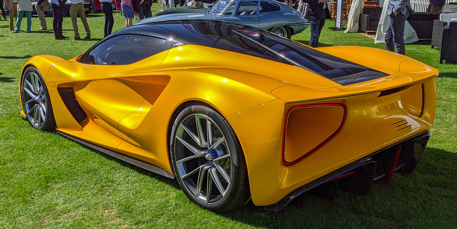 Lotus  Evija, 3/4