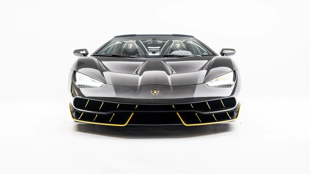 2017 Lamborghini Centenario Roadster, 2/19