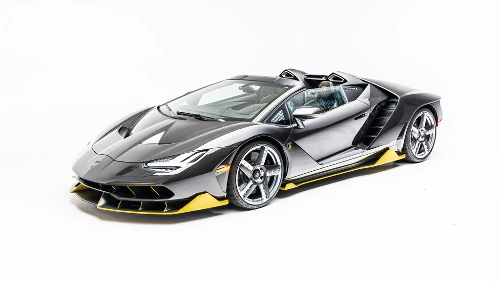2017 Lamborghini Centenario Roadster, 3/19